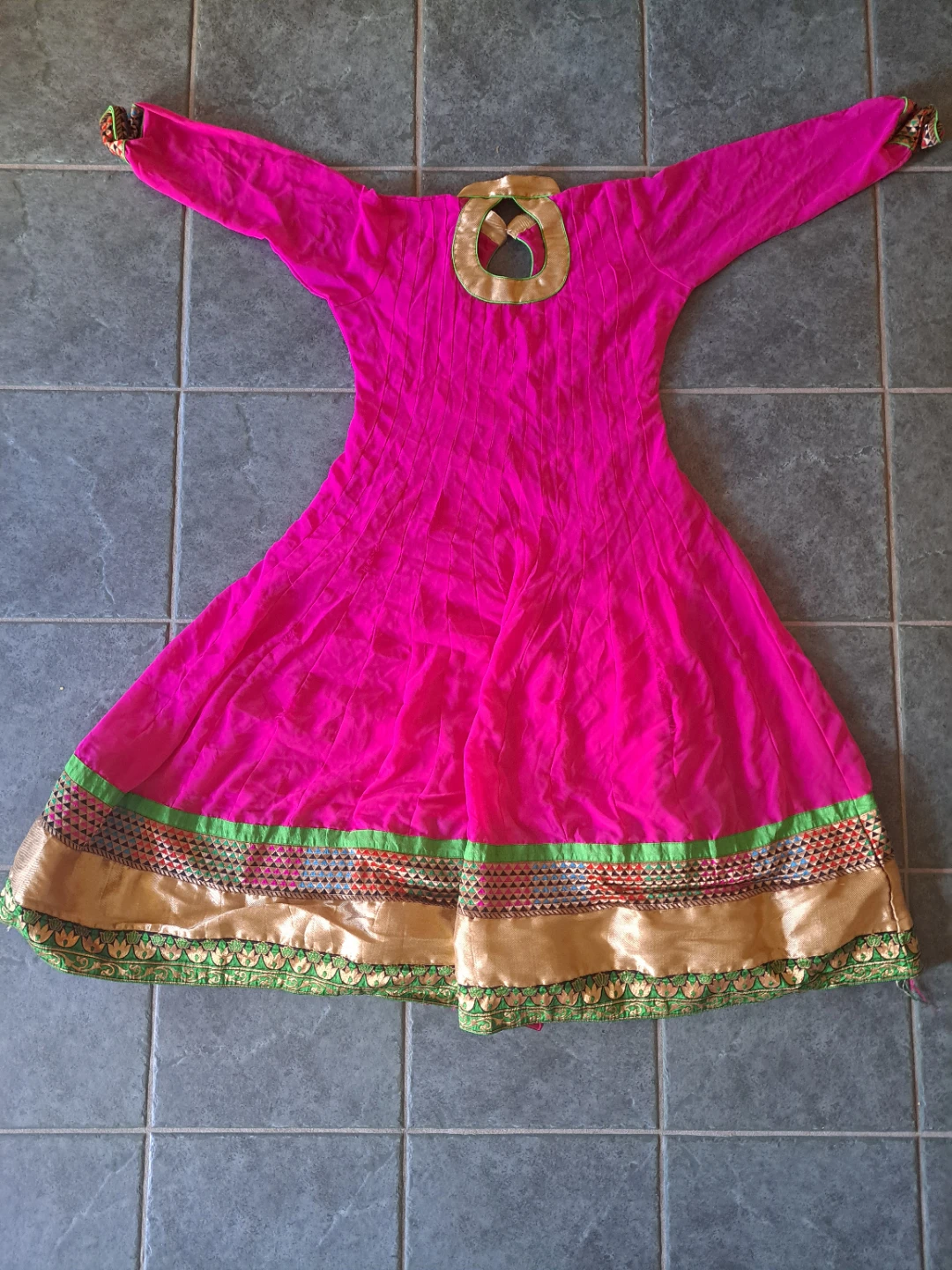 🎁Bright Pink Anarkali Dress with Gold Trim🎁 - photo 2