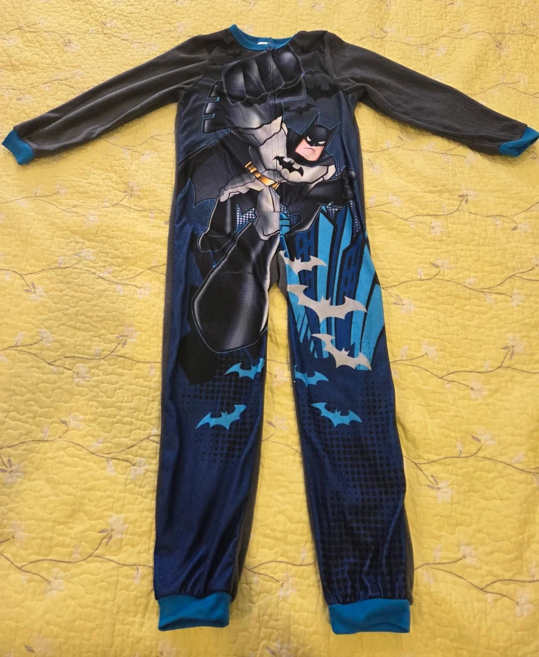 Bundle of 5 Kids' Sweaters/Hoodies + free  Batman onesie - photo 3