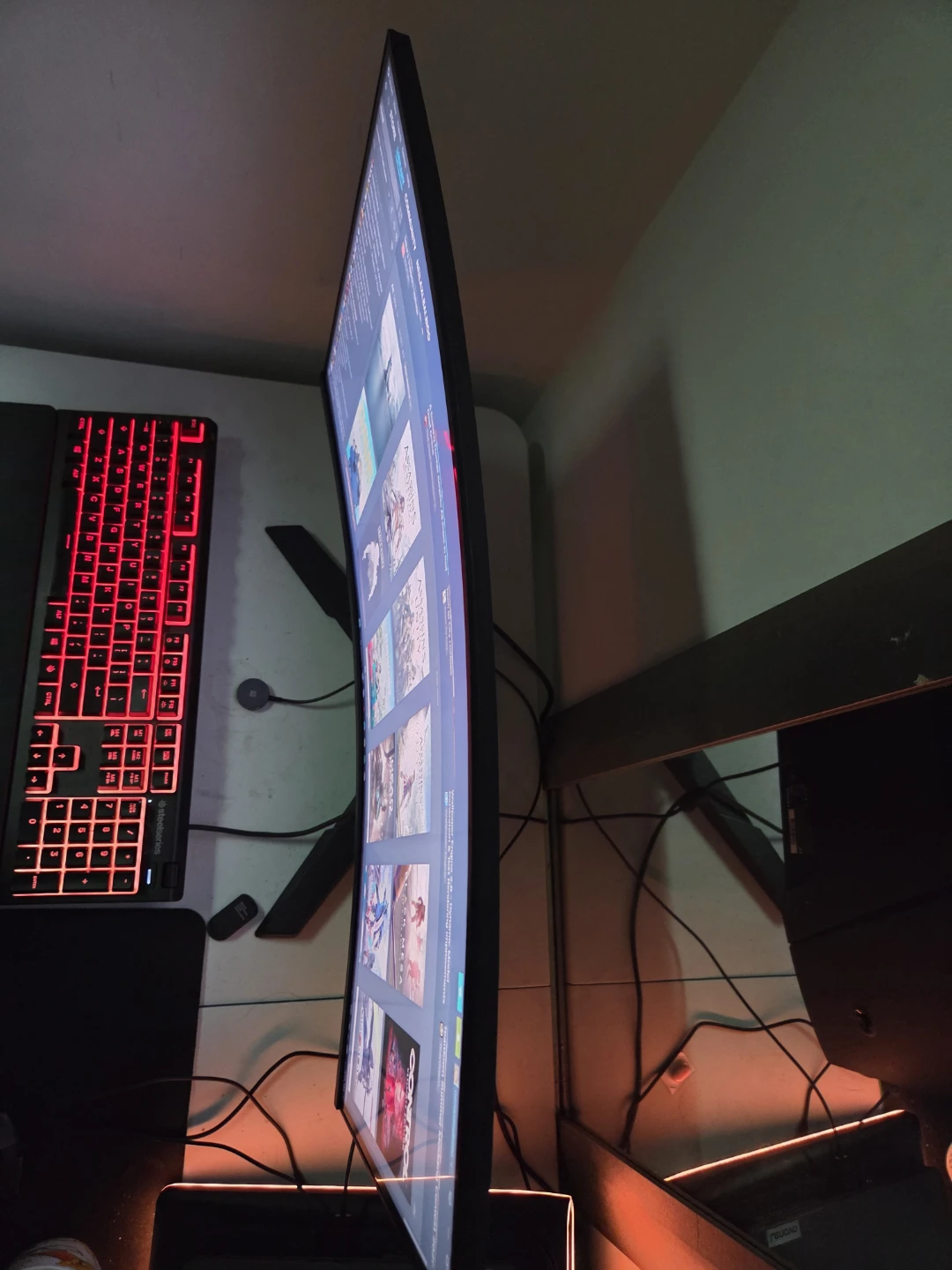 Curved Gaming Monitor - photo 2