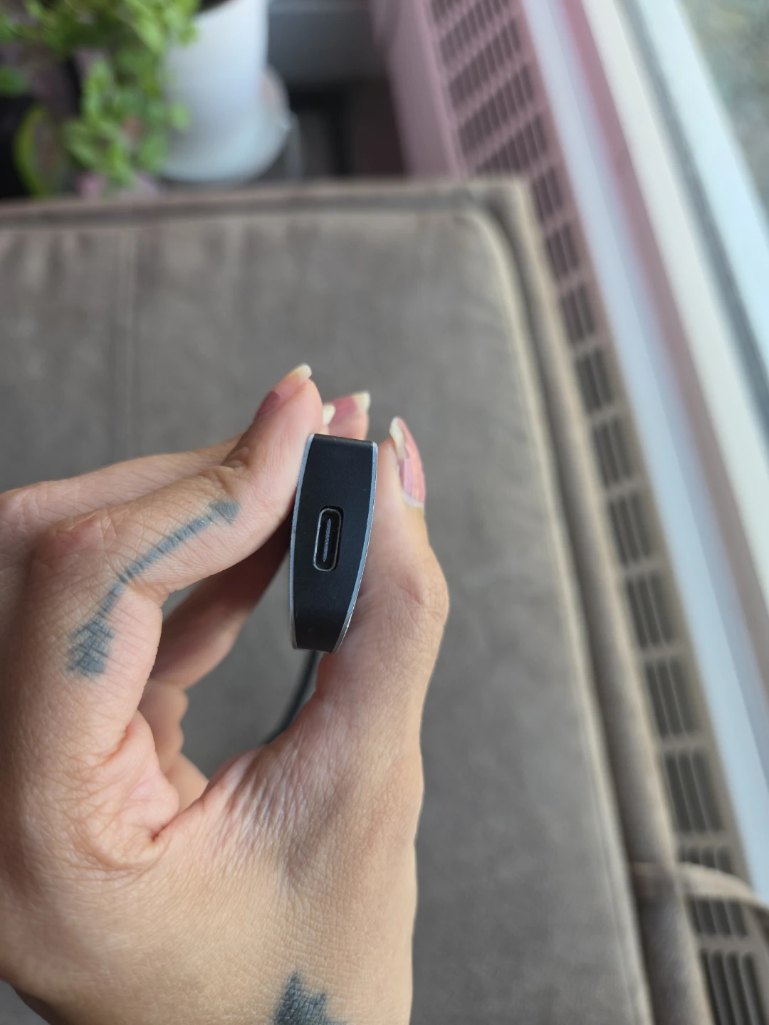 USB-C Hub and SD Card Reader - photo 3