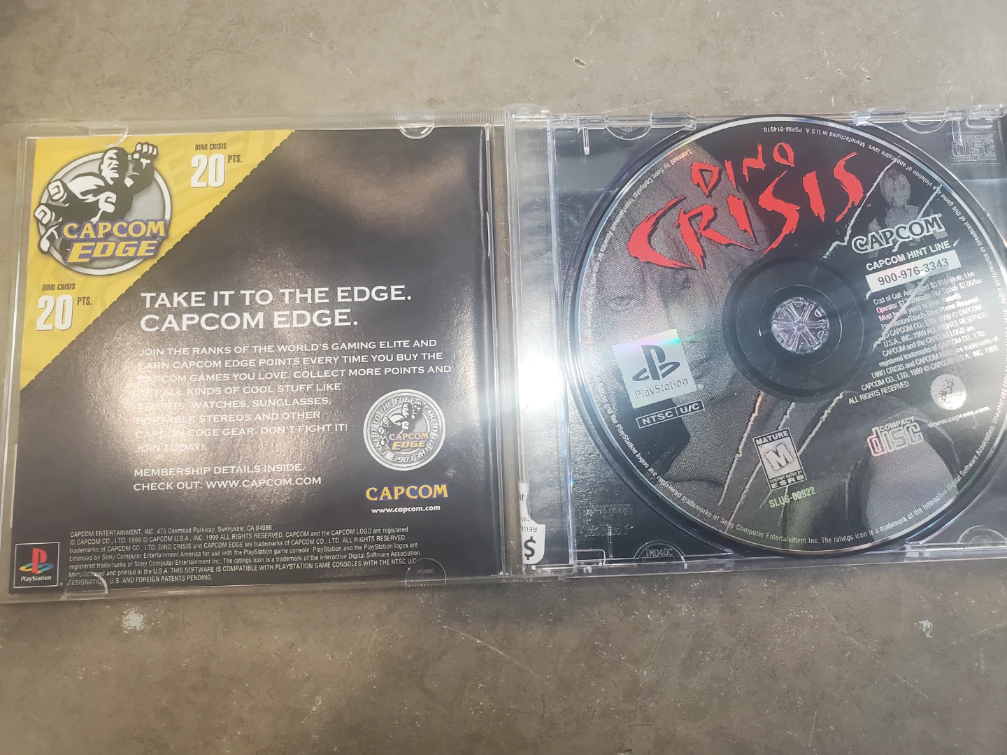 Dino Crisis PlayStation 1 Video Game - photo 3