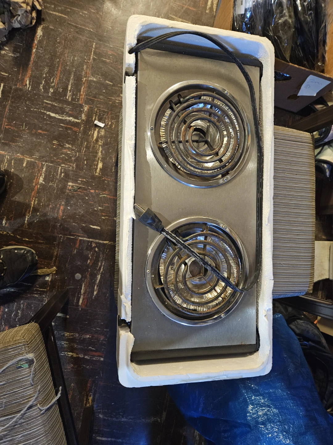 Toastess 2-Burner Electric Stove - photo 2