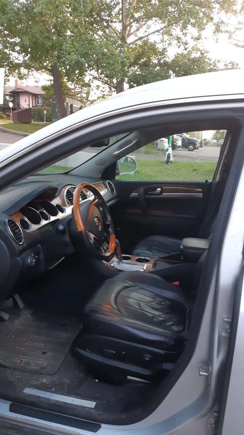 2009 Silver Buick Enclave - photo 4