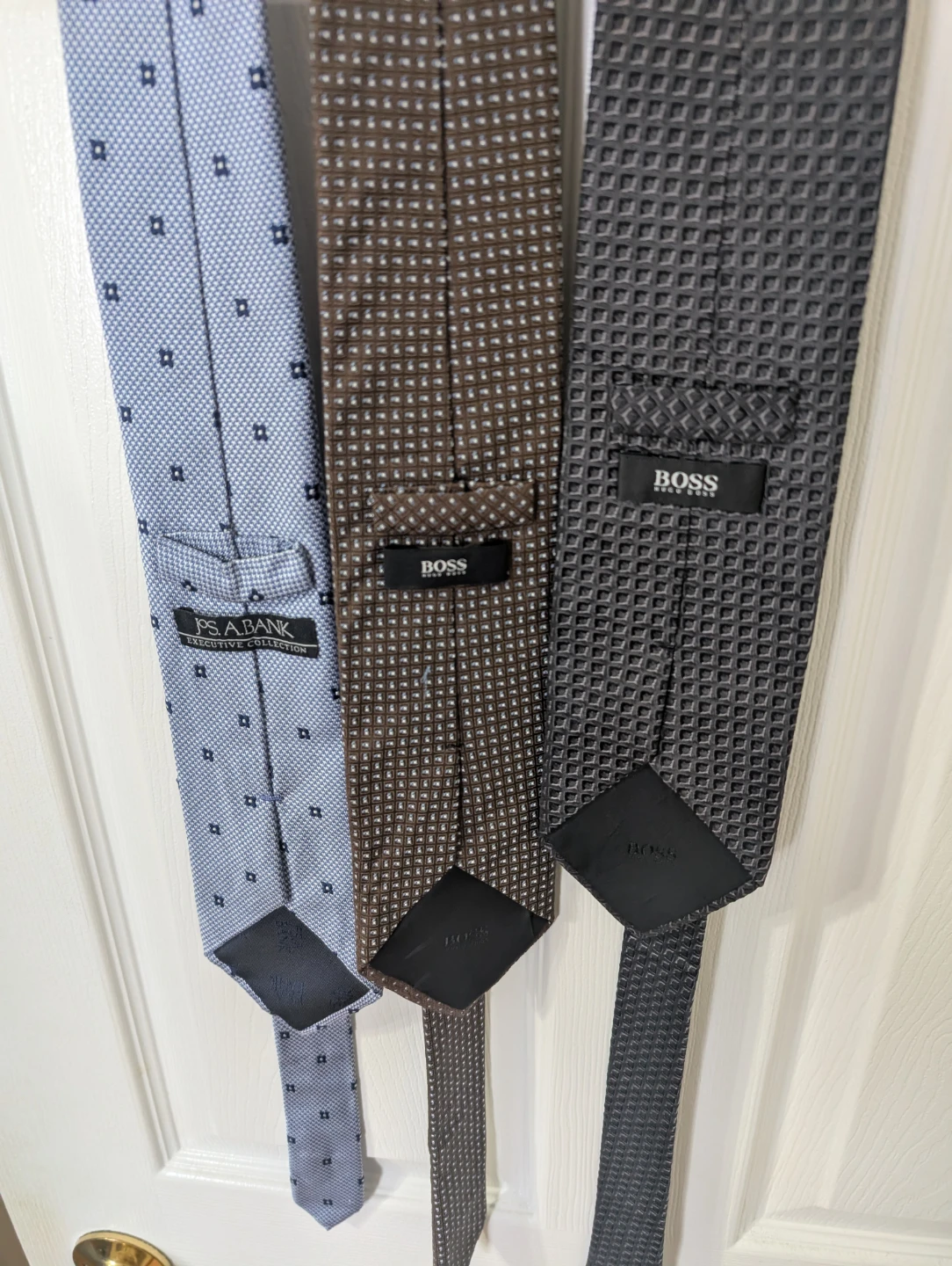 3 Ties: BOSS, Jos A BANK - photo 2