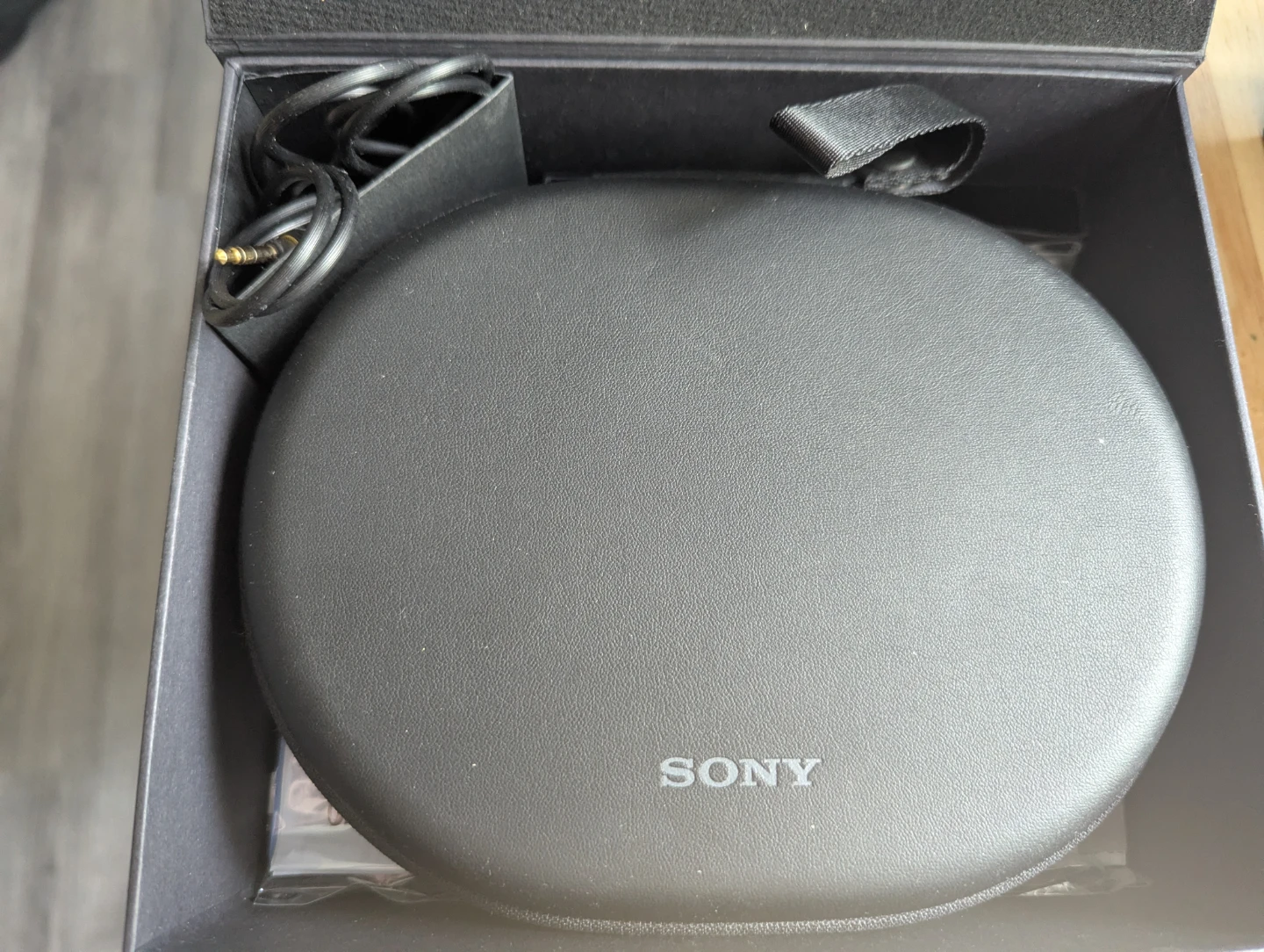 Sony WH-1000XM2 Wireless Noise Cancelling Headphones