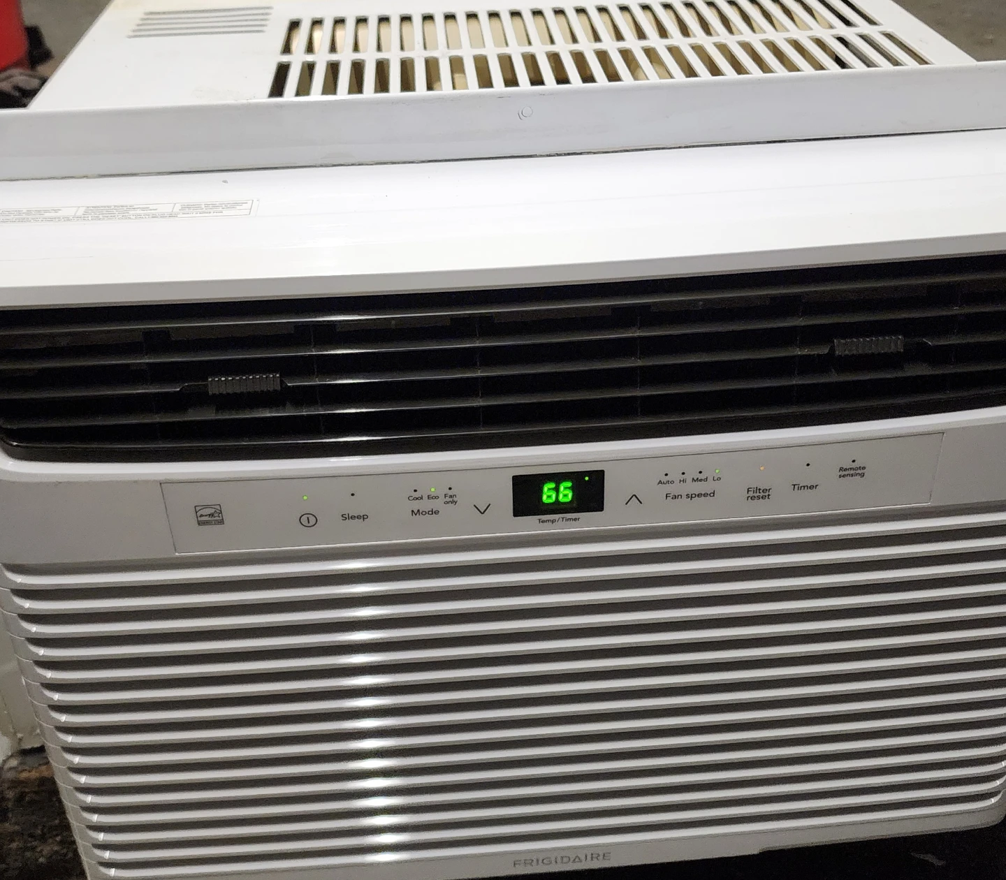 Frigidaire Window Air Conditioner - photo 3