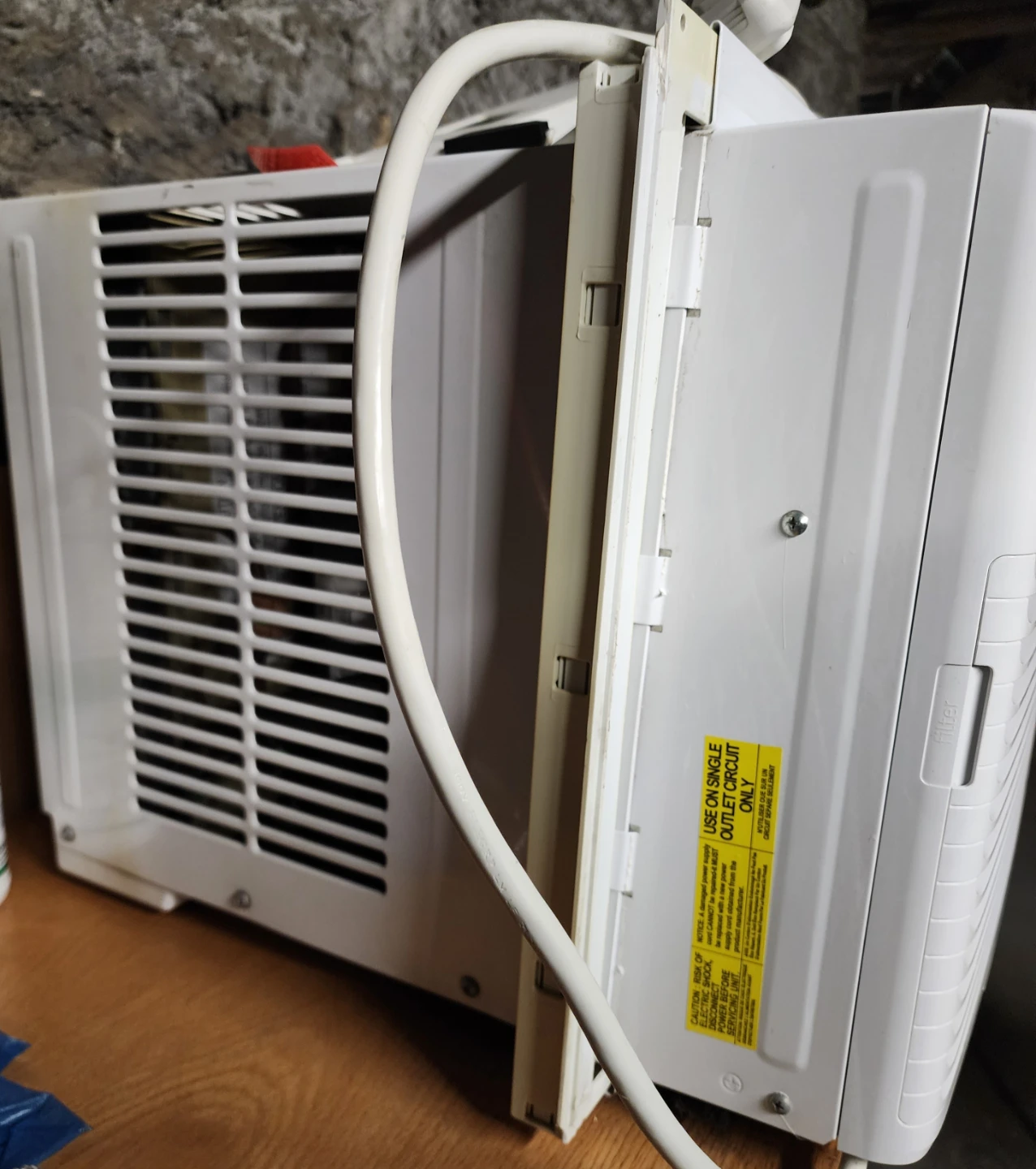 Frigidaire Window Air Conditioner - photo 4