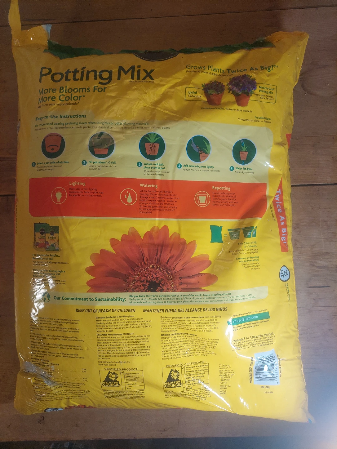 Miracle-Gro Potting Mix - 25 Quart Bag - photo 2