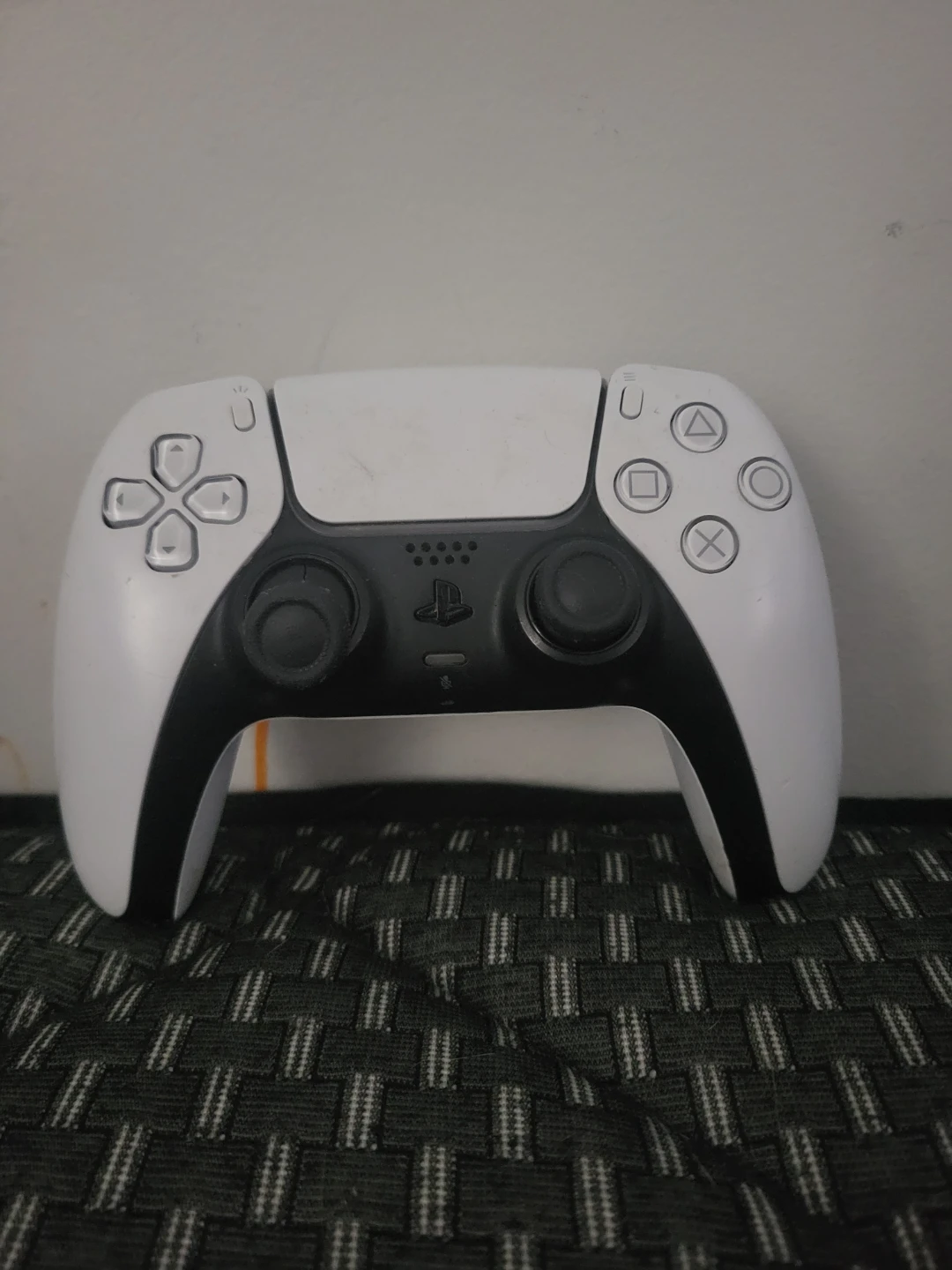 Broken used playstaiton controller