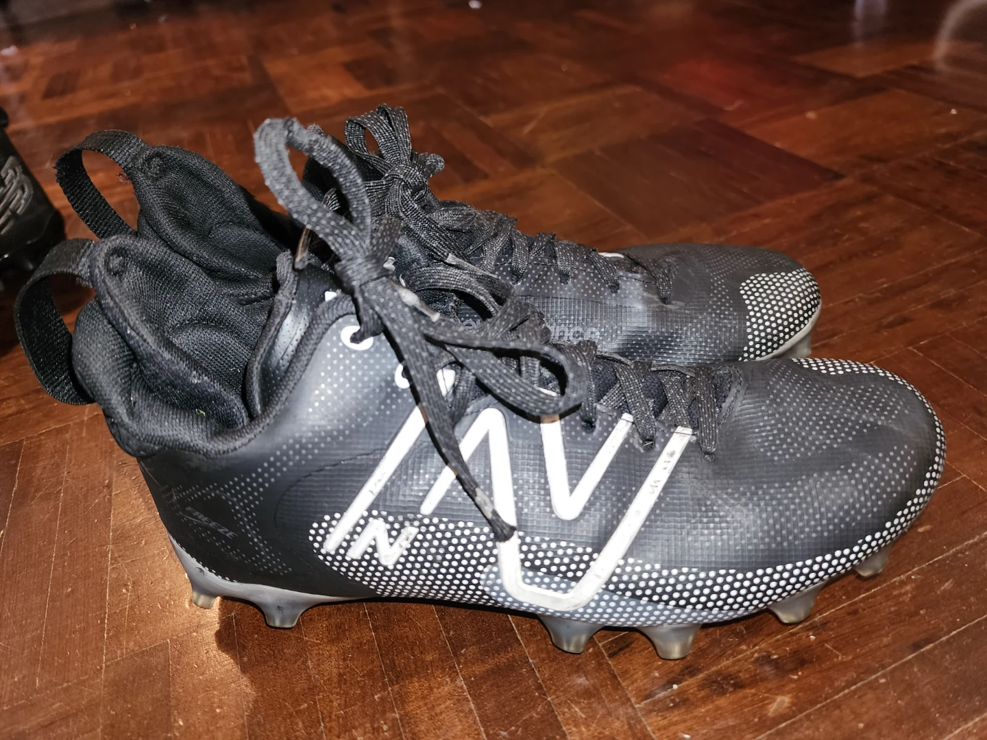 New Balance Lacrosse Cleats Mens Size 7-7.5. *Like New/EUC* ⚽