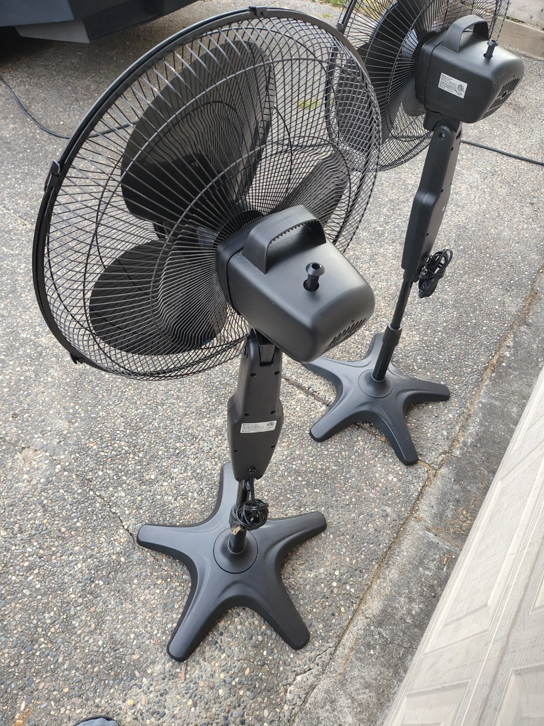Honeywell 16in Quietset Premium Electronic Pedestal Fan - photo 4