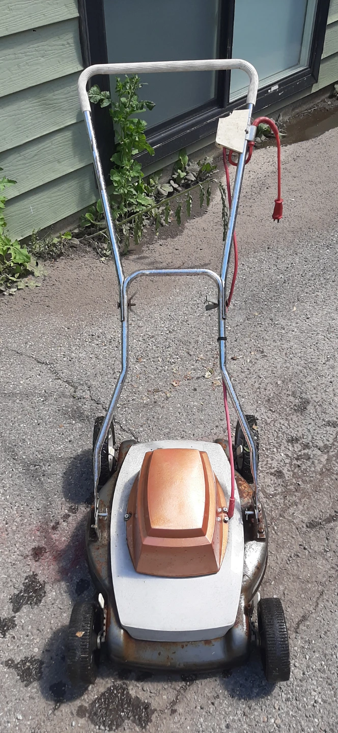 Craftsman 18" Compact Electric Lawn Mower - photo 2