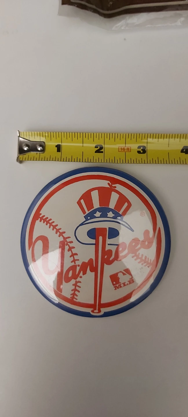 New York Yankees MLB Baseball Pin - photo 2
