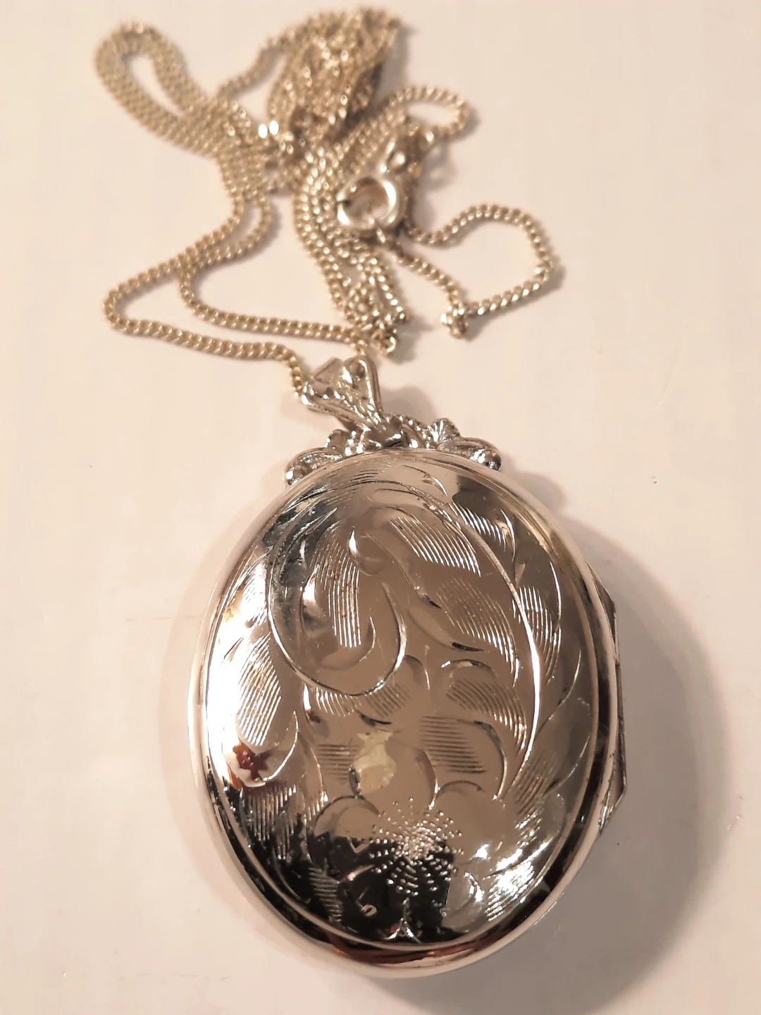 LADYE FAYRE Sterling Silver Locket Necklace