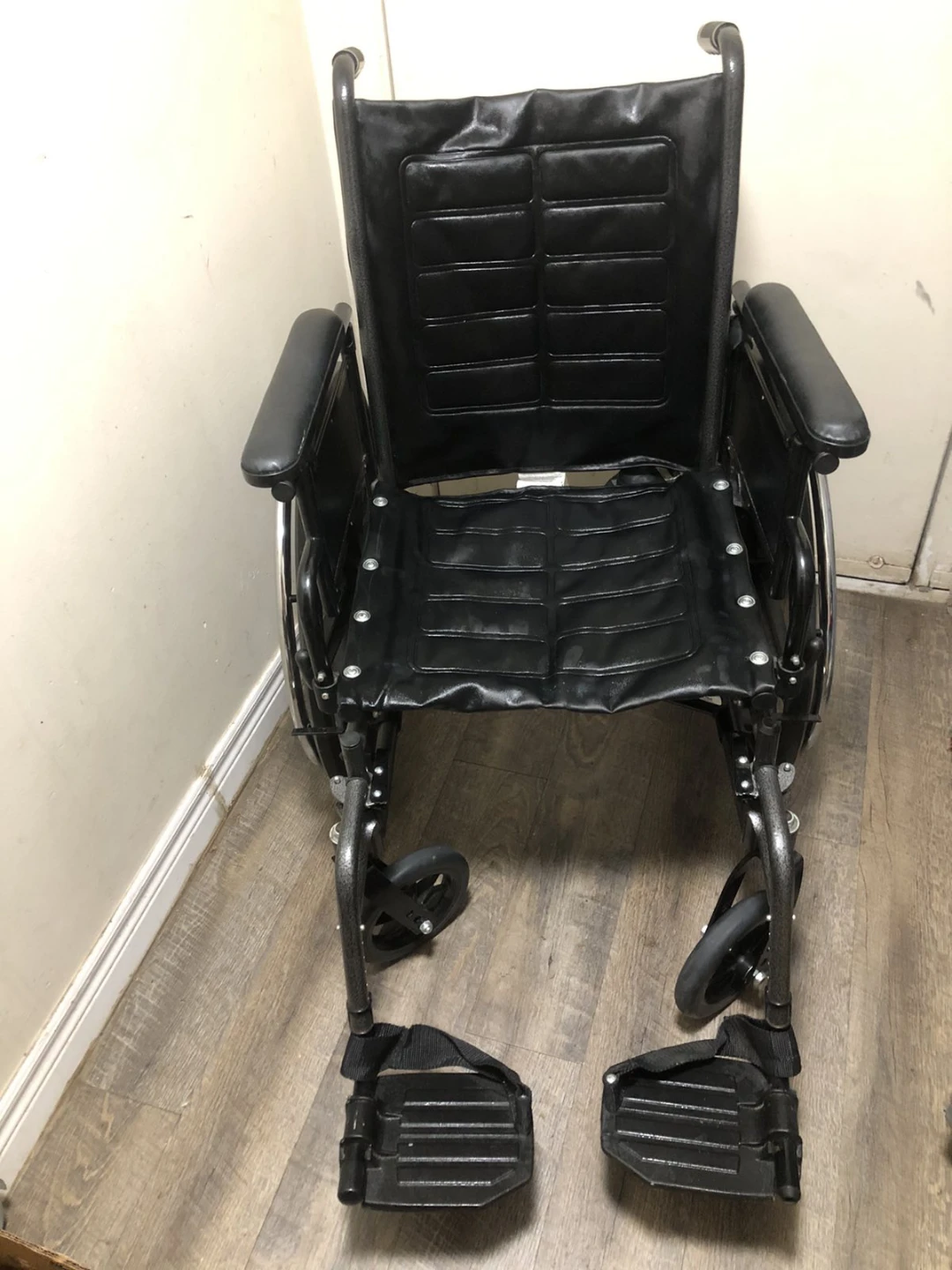 Tracer SX5 Wheelchair in Minto condition