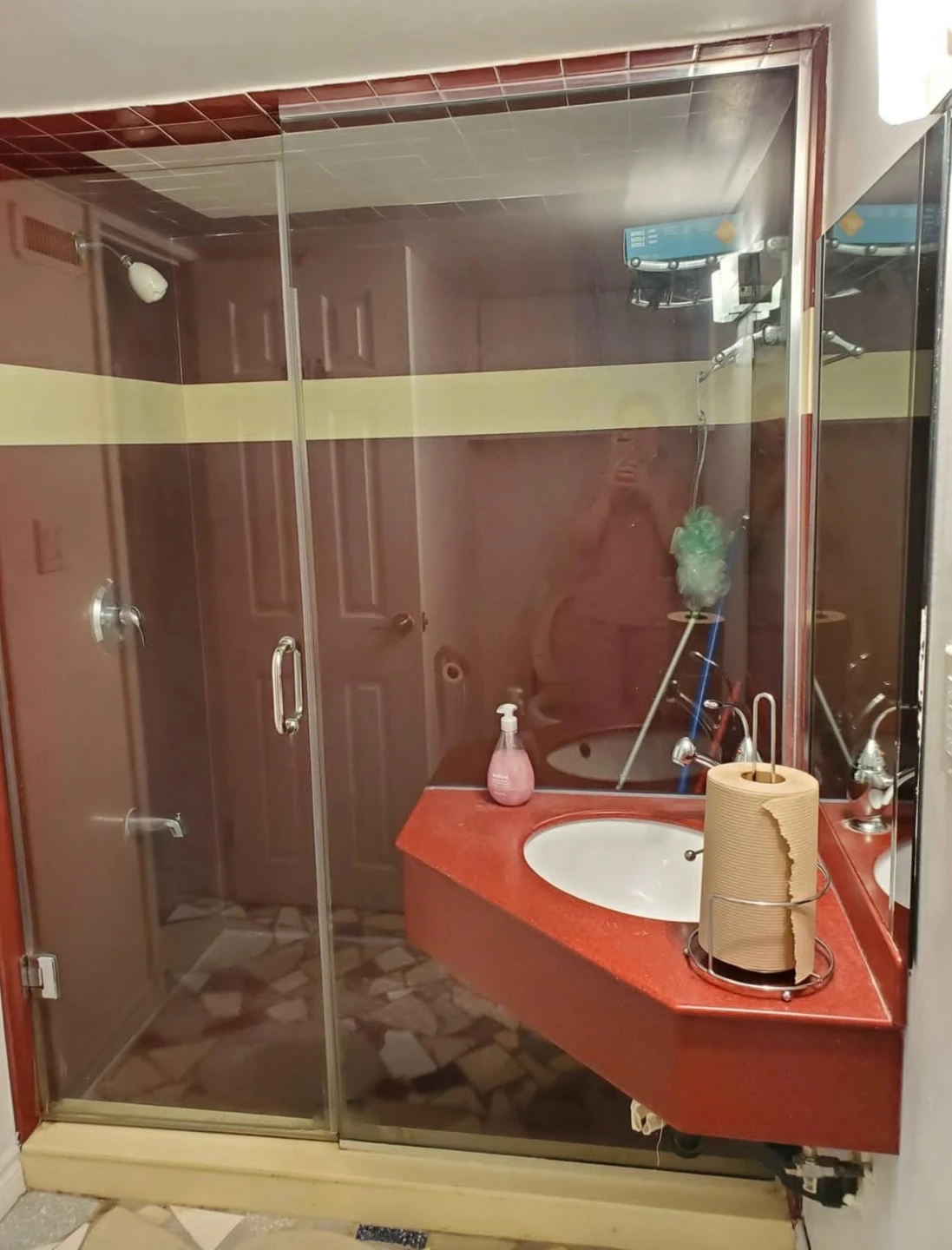 Small room for rent in basement $700 - photo 4