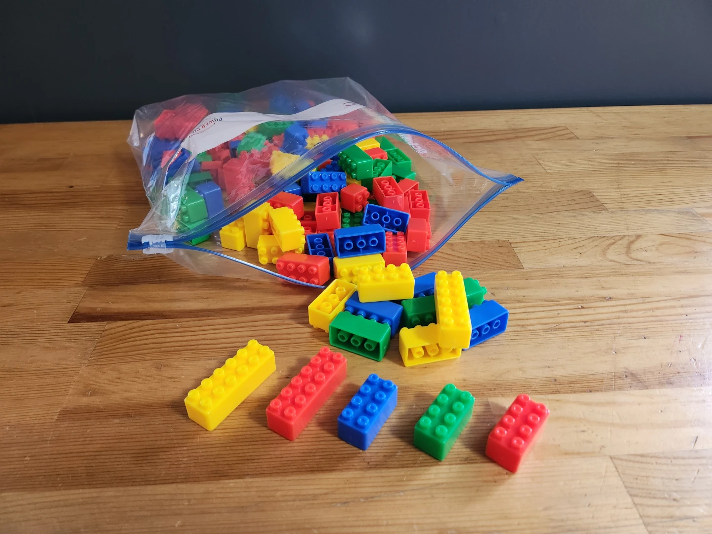 Colorful plastic building bricks - photo 2