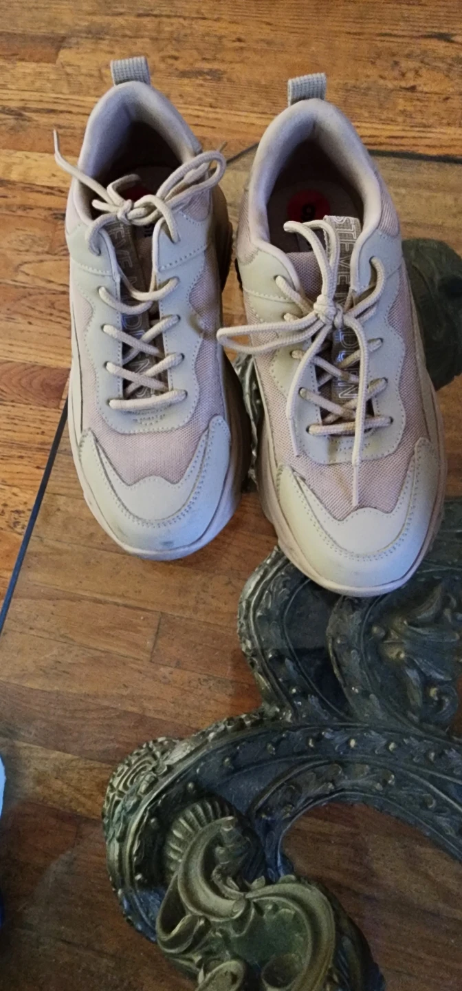 Steve Madden size 6 Tan Chunky Sole Fashion Sneakers