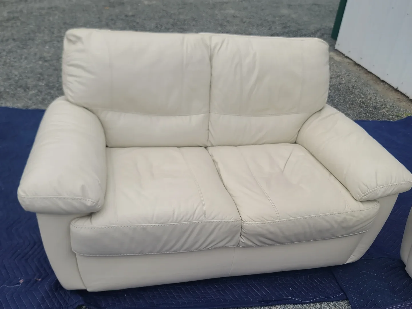3-Piece White/Cream Leather Sofa, Loveseat, and Armchair Set - photo 5
