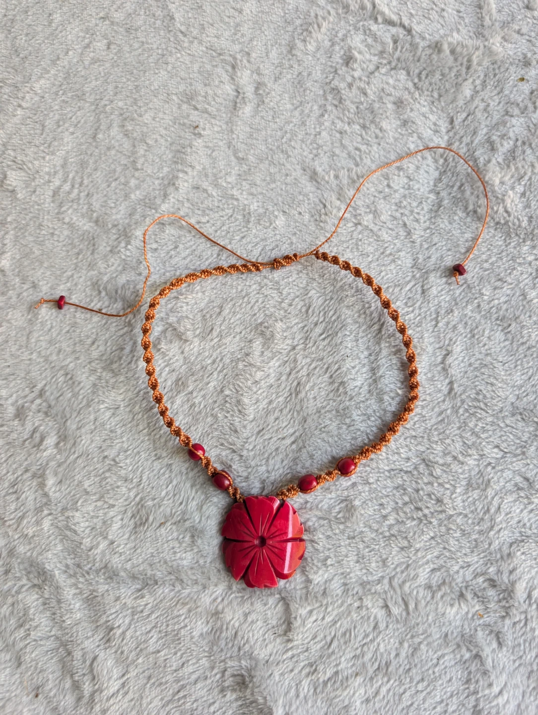 ⚽Red Flower Pendant Necklace with Macrame Cord