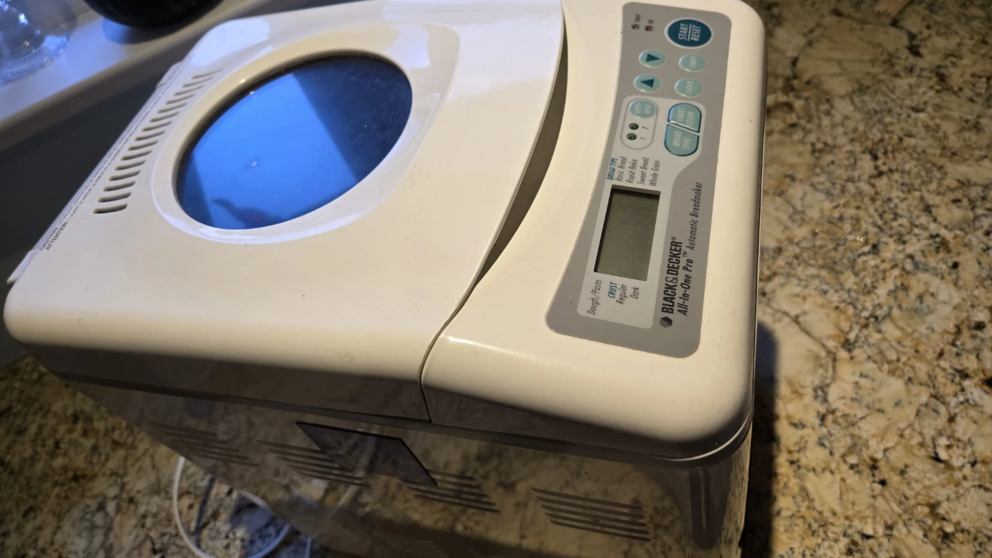 Black & Decker All-in-One Pro Automatic Breadmaker - photo 3