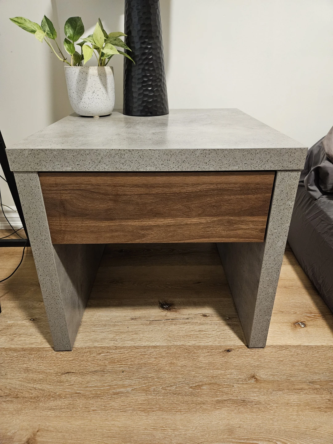 Structube Liam console and end tables - photo 4
