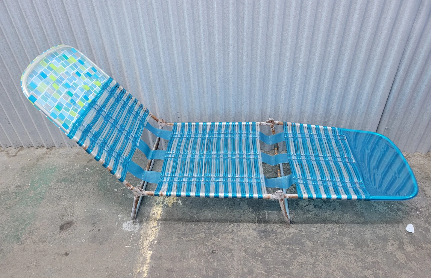 Blue Webbed Lounge Chair - photo 3