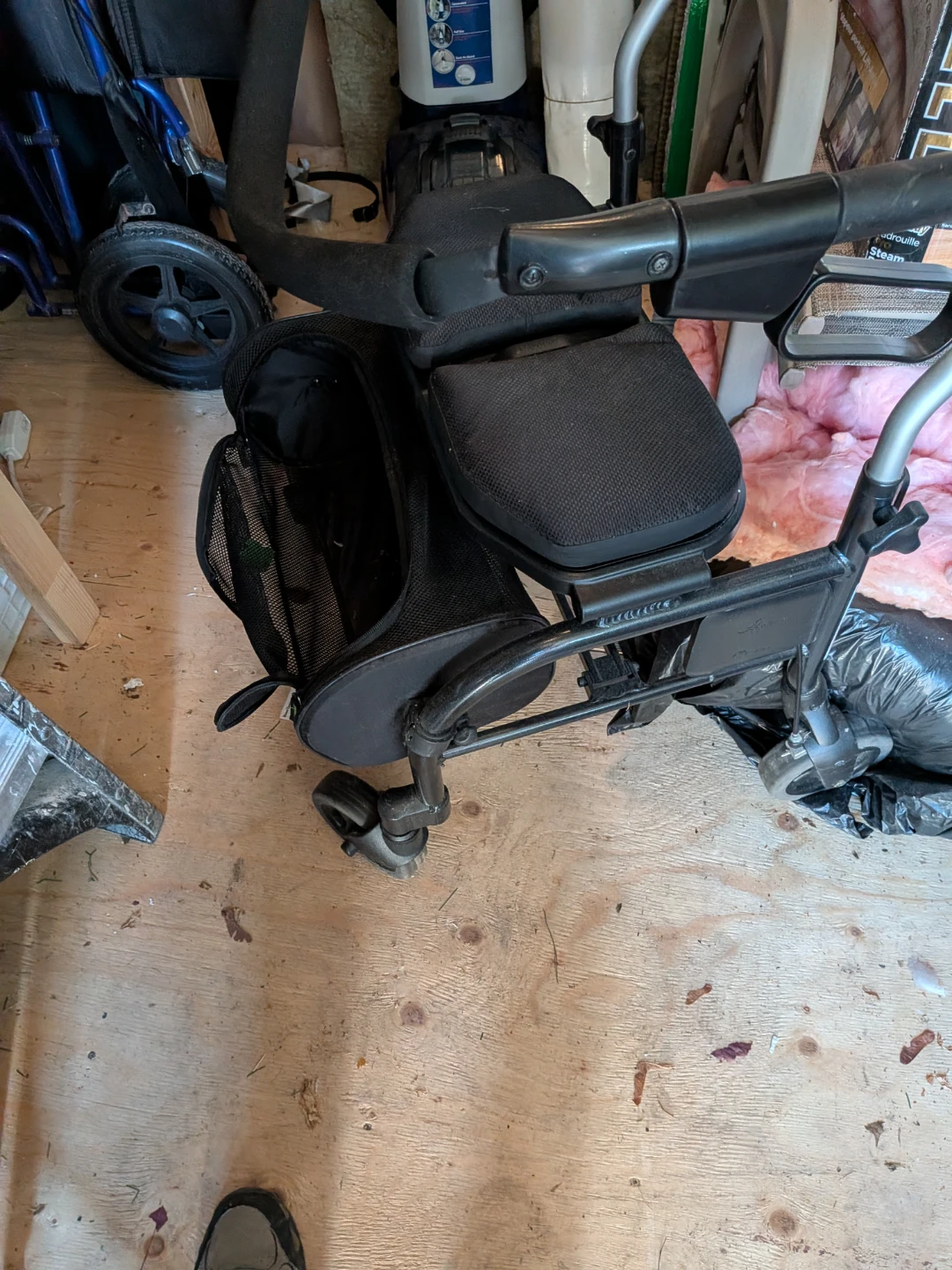 Walker with Seat - photo 2