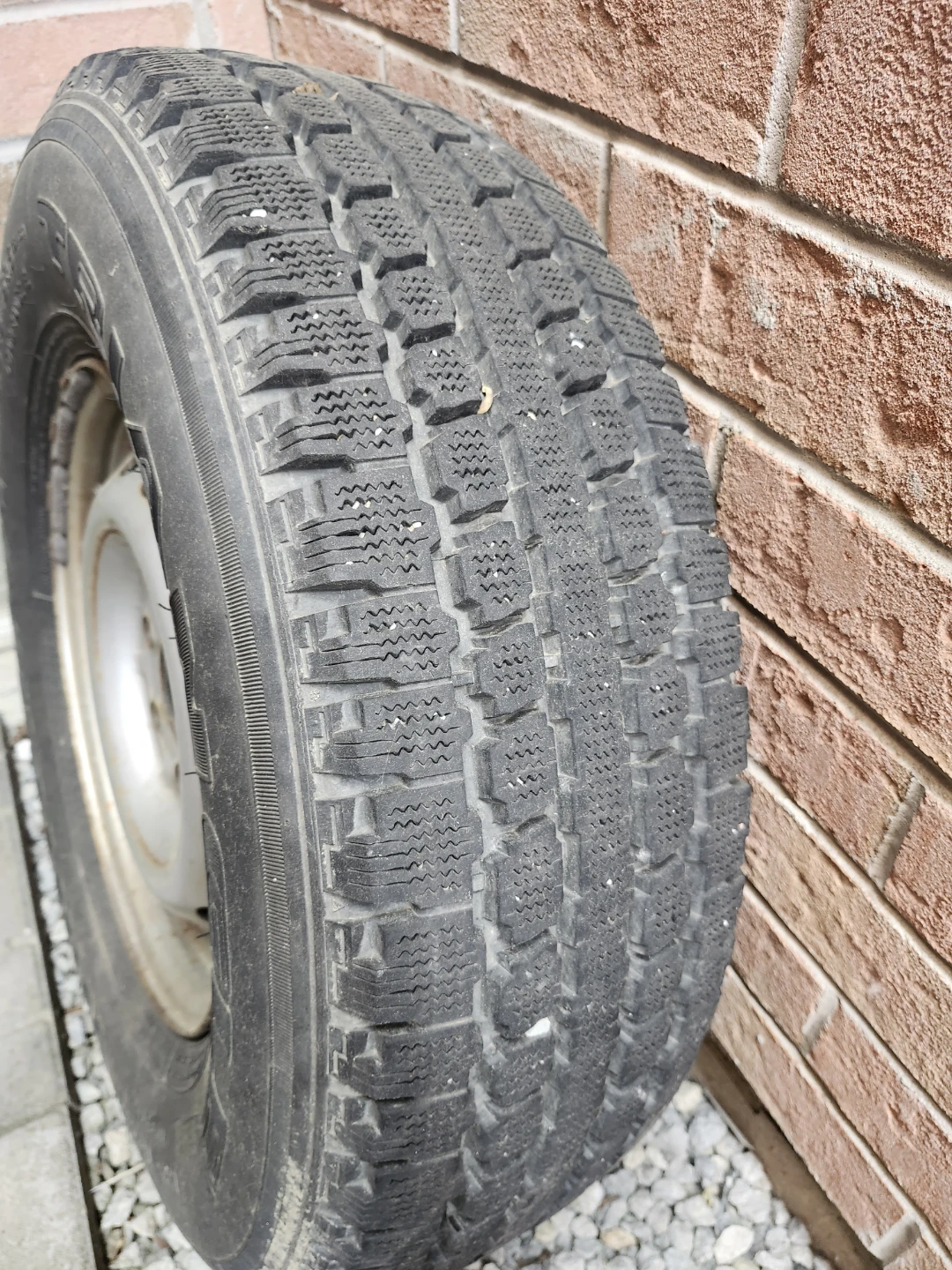 Kumho Road Venture APT 245/75R16 Tires - photo 5