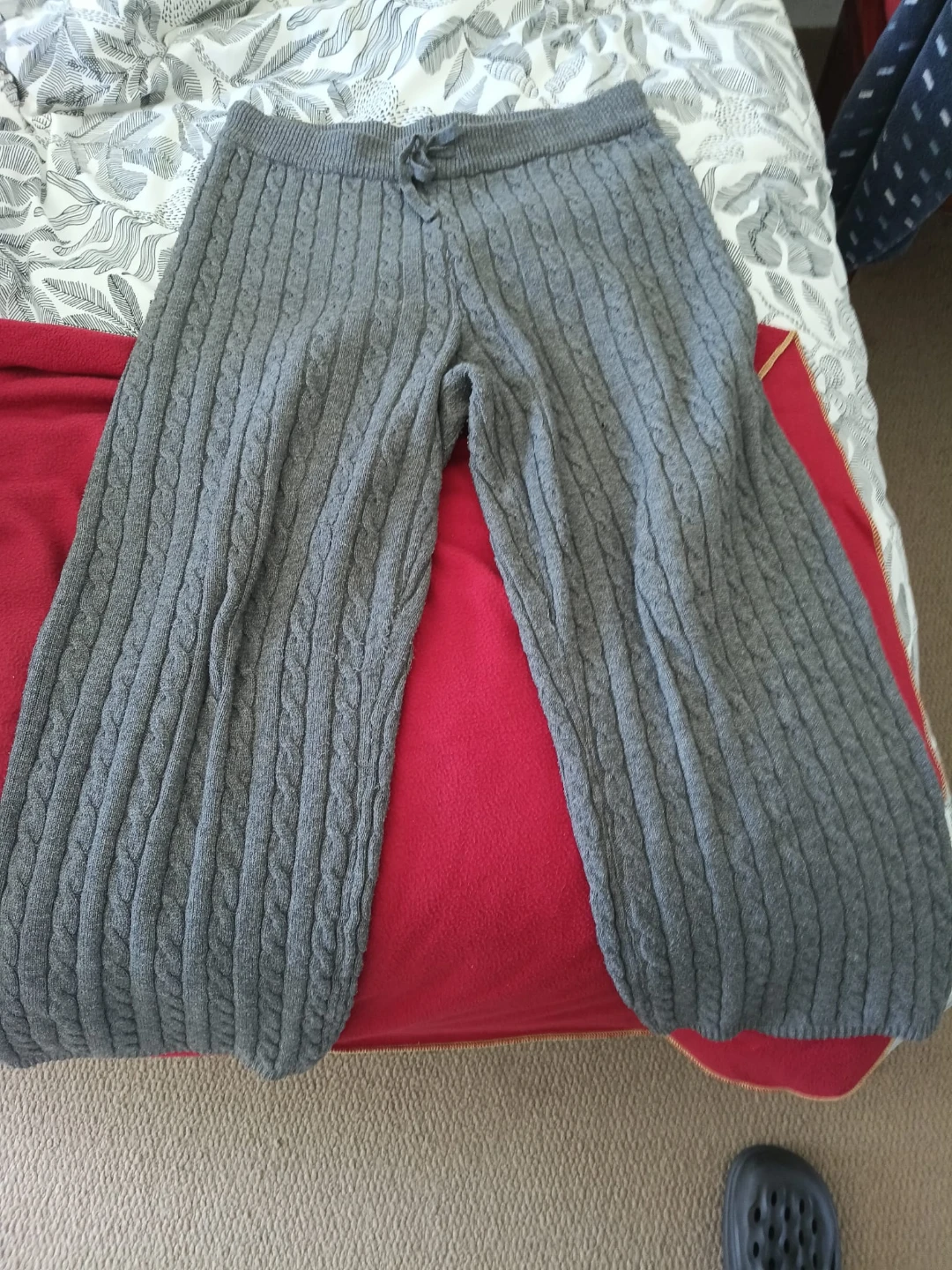 2 Pairs cable knit sweater pants Size L