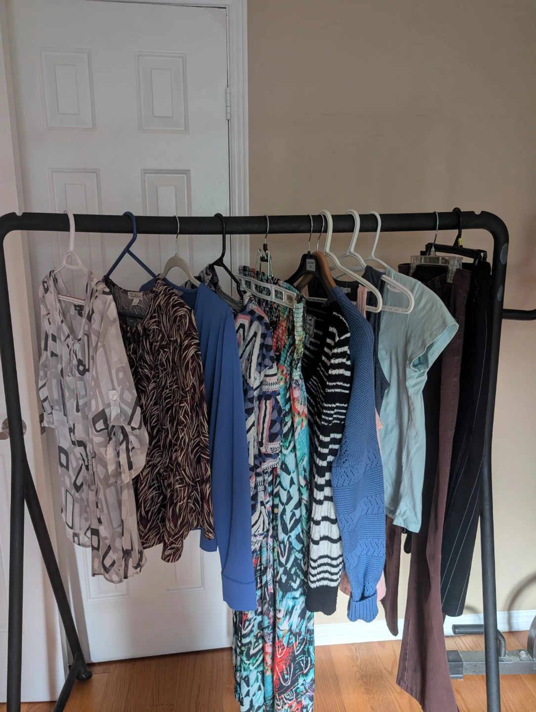 Assorted Women's Clothing Bundle 12 items size M - photo 2