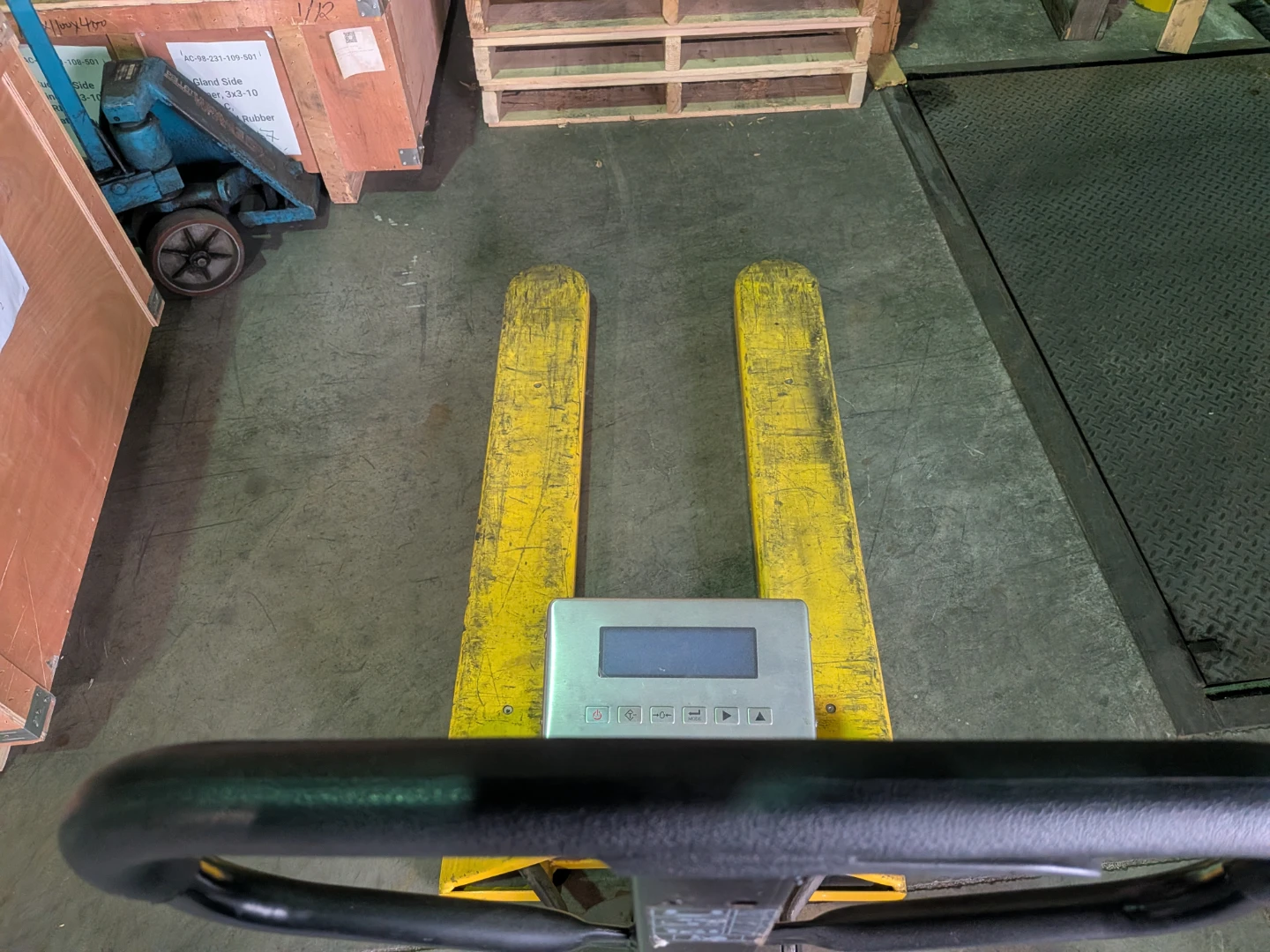 Yellow Pallet Jack with Scale - photo 2