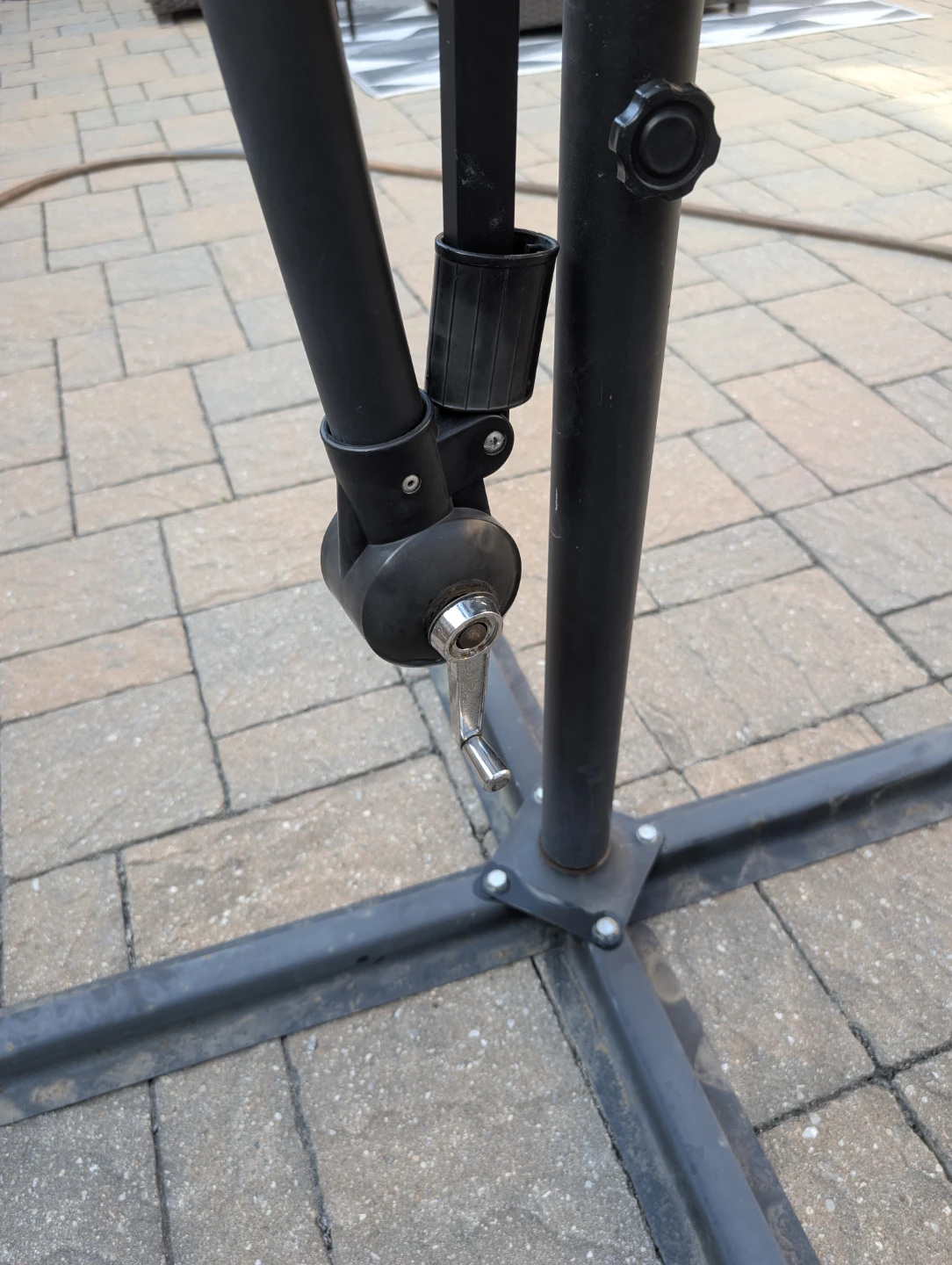 FREE - 10' Cantilever Patio Umbrella - READ - photo 3