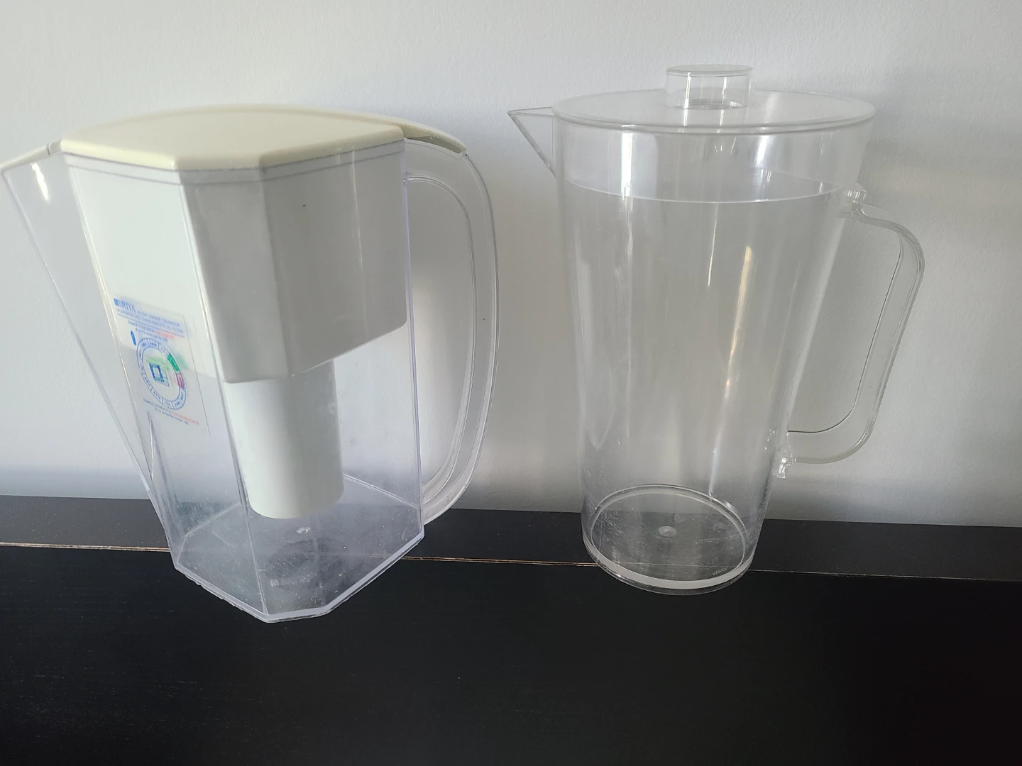 Serving Bowls, Cheese Knife Set, and 3 free items - photo 4