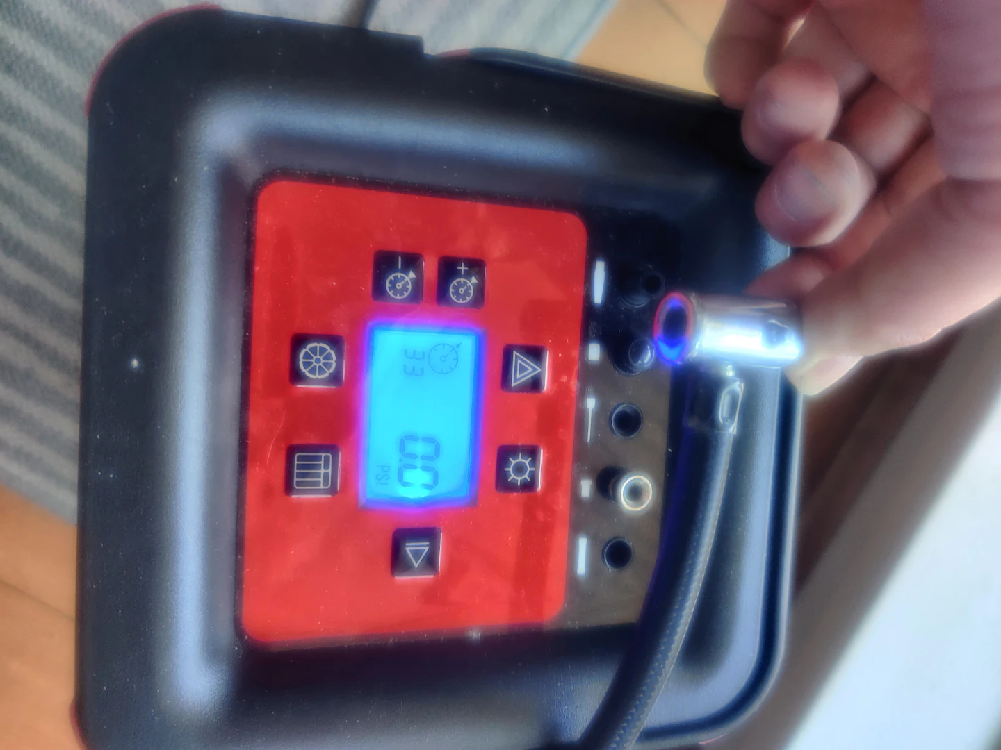 Motomaster Portable Air Compressor with LED Light - photo 5