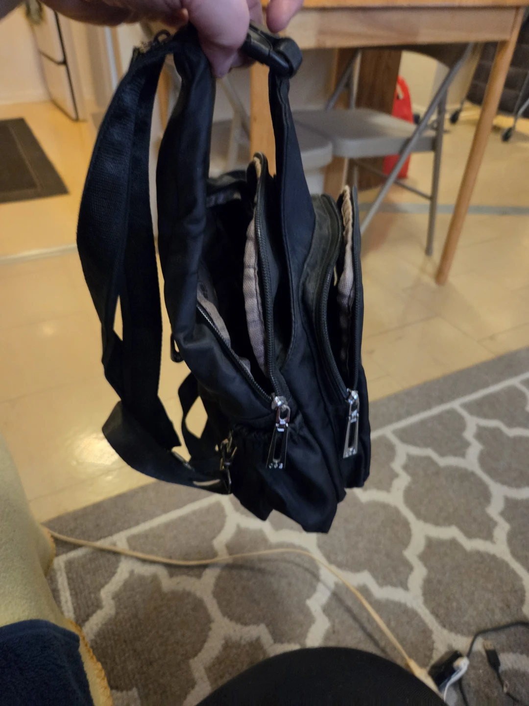 Black sling backpack - photo 4