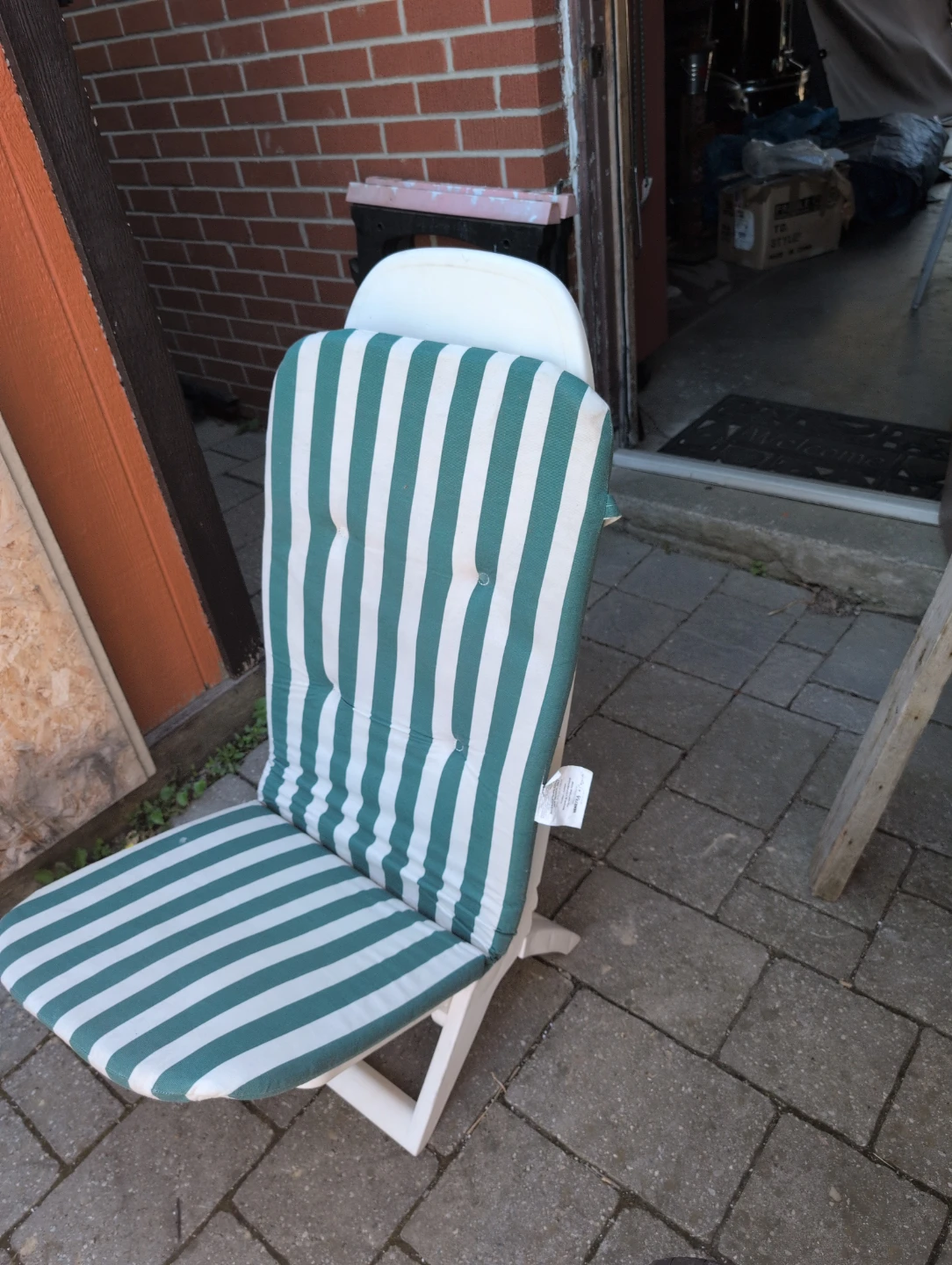White Plastic Folding Lounge Chair with Cushions - photo 2