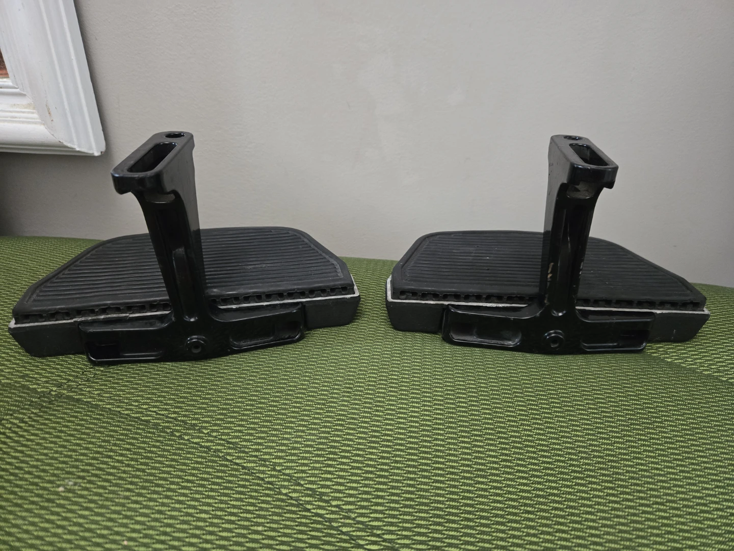 2024 Harley Rear Passenger Floorboards - photo 2