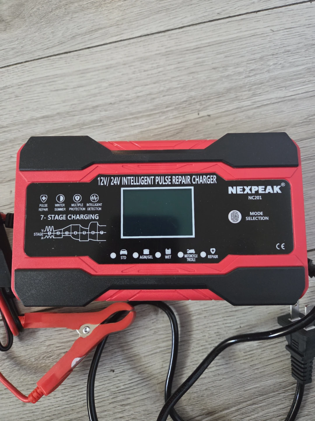 Nexpeak NC201 12V/24V Intelligent Pulse Repair Charger