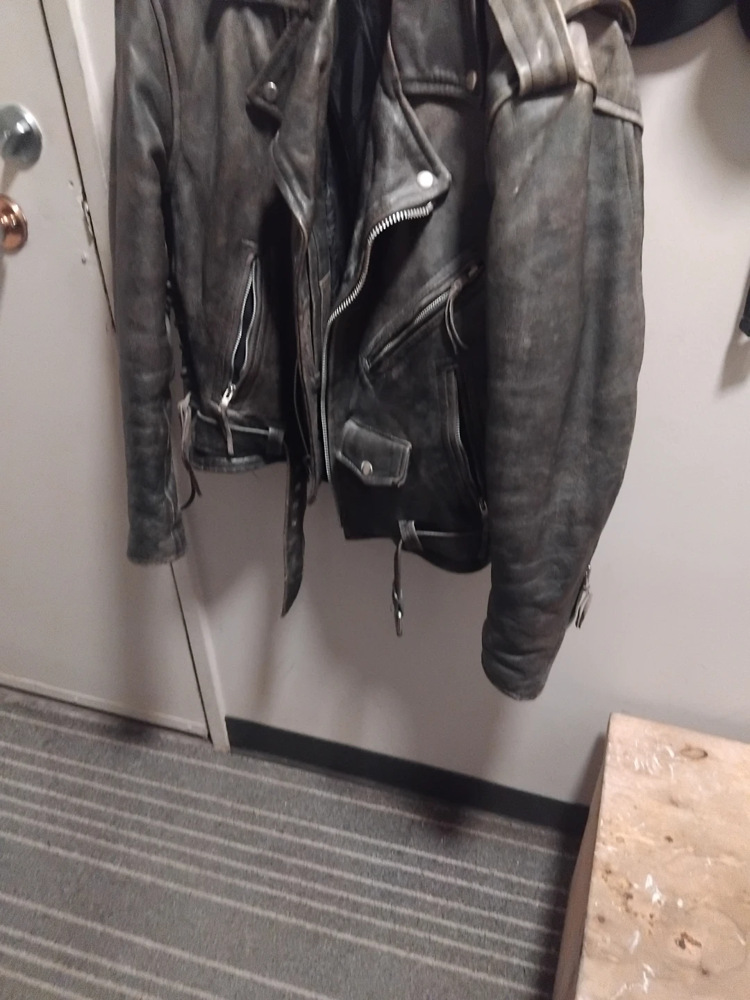 Leather - photo 3