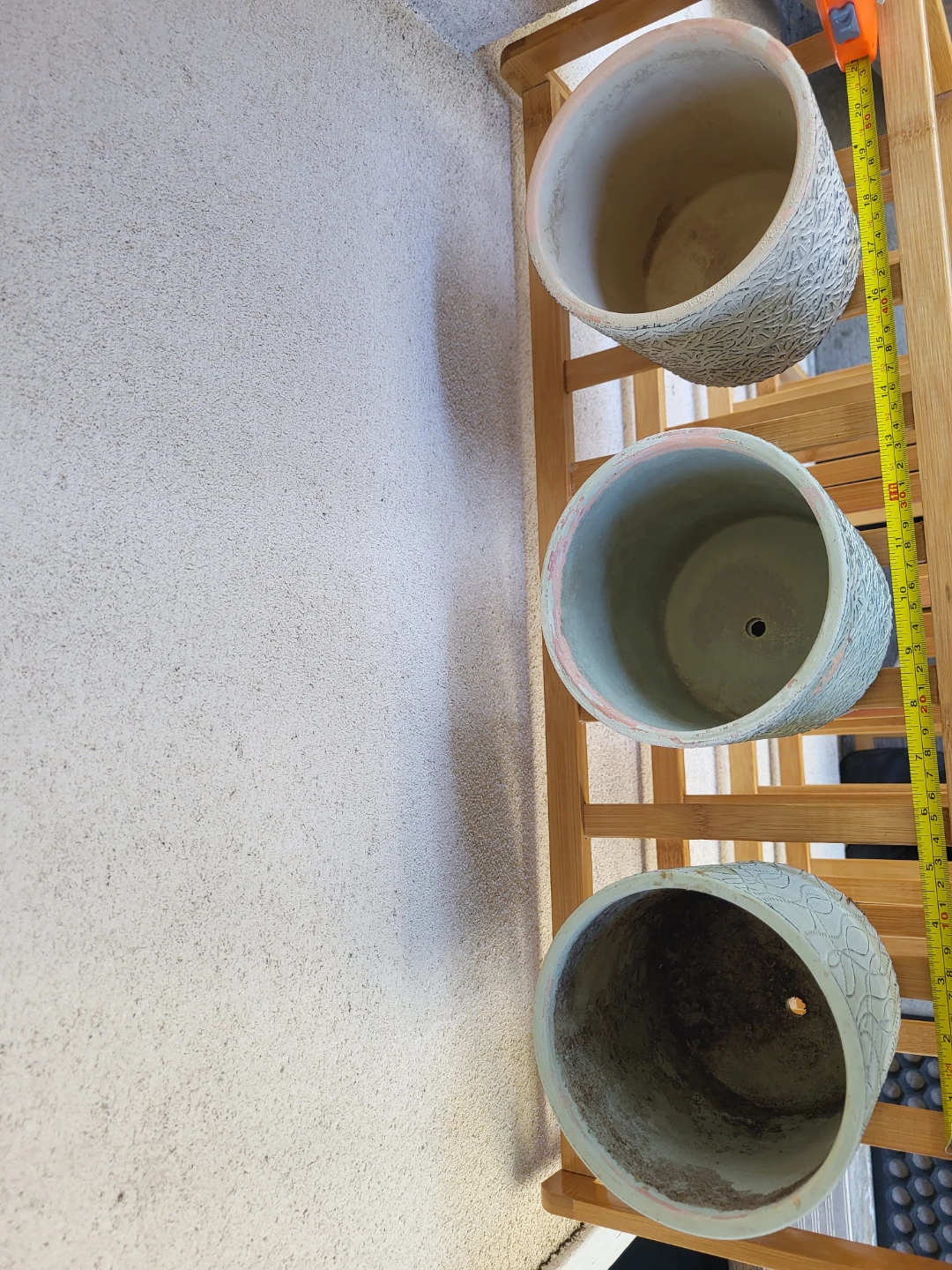 Set of 3 Embossed Ceramic Planters - photo 2