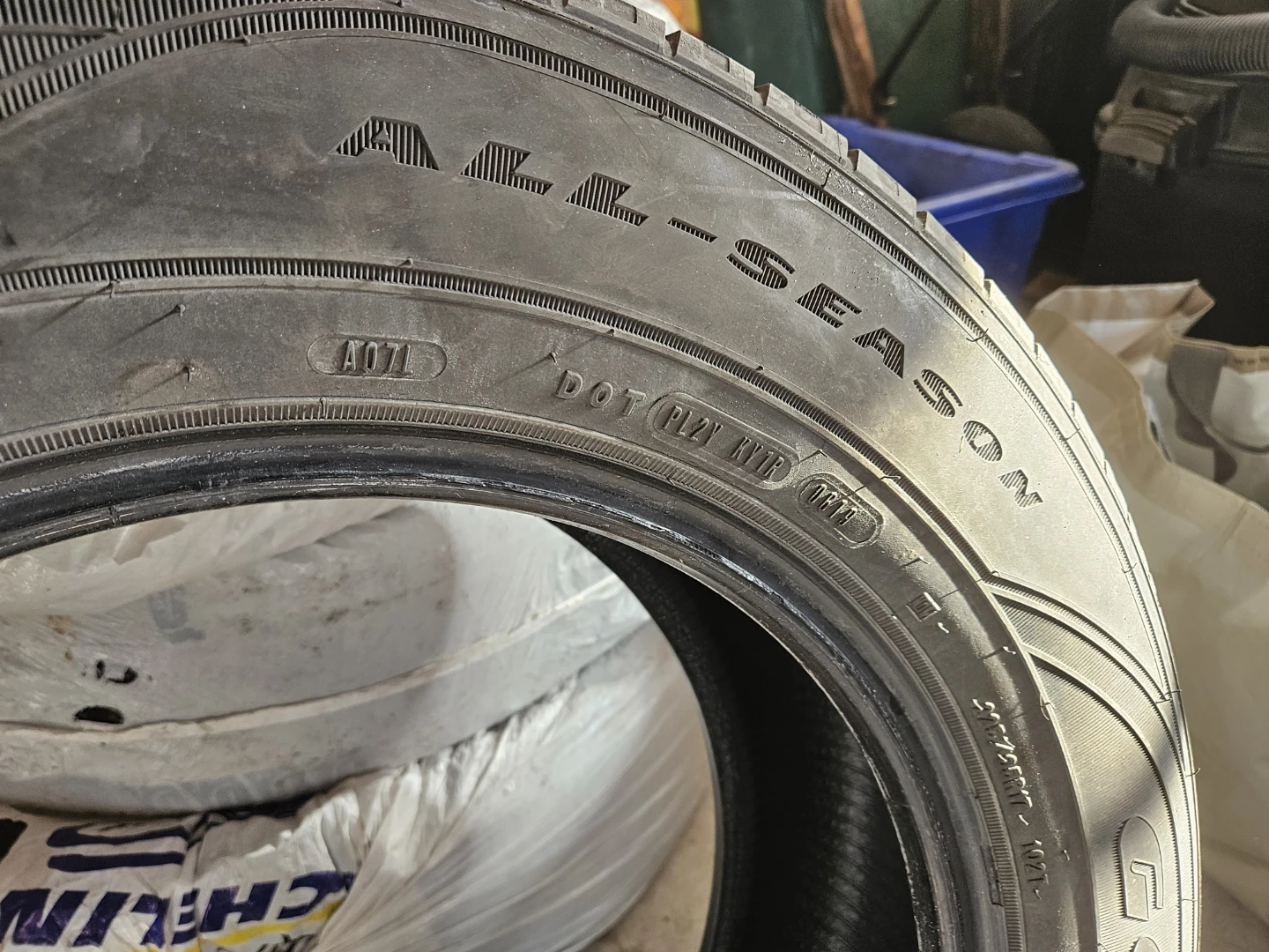 Goodyear Assurance 225/65/17 all season tires - photo 3