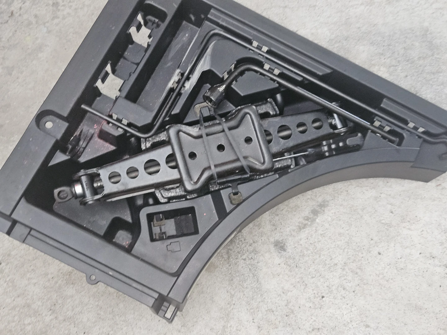 Original Lexus Rx350 2015/2026  Scissor Jack W/Holder - photo 3
