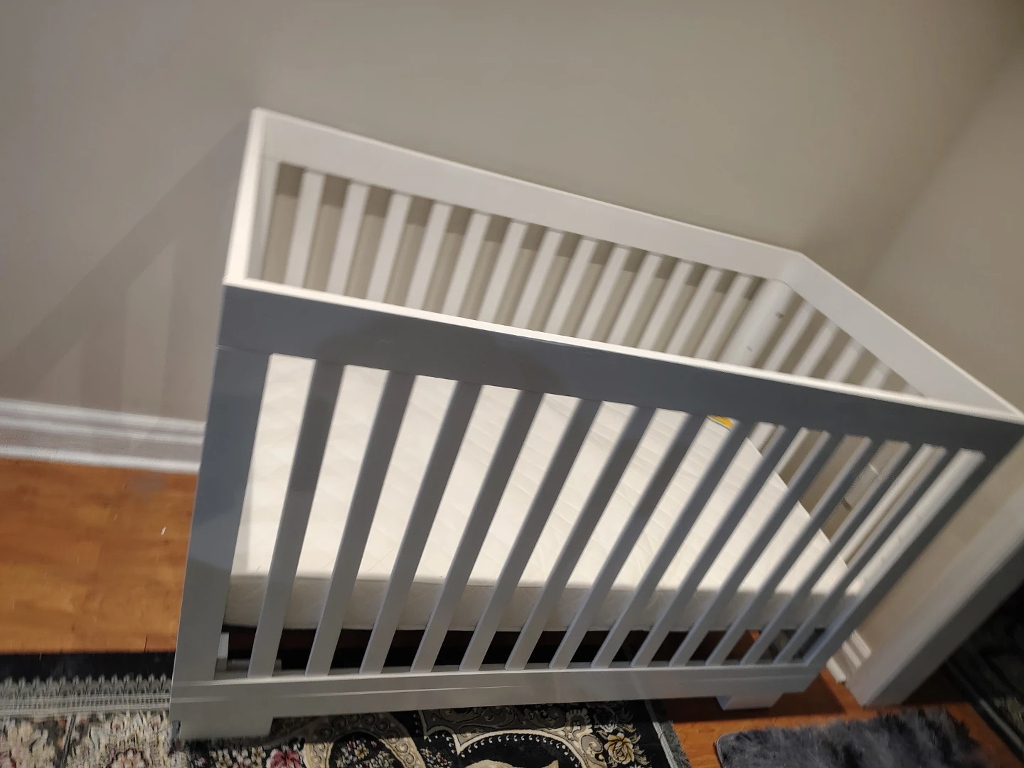 White Baby Crib with Mattress - photo 3