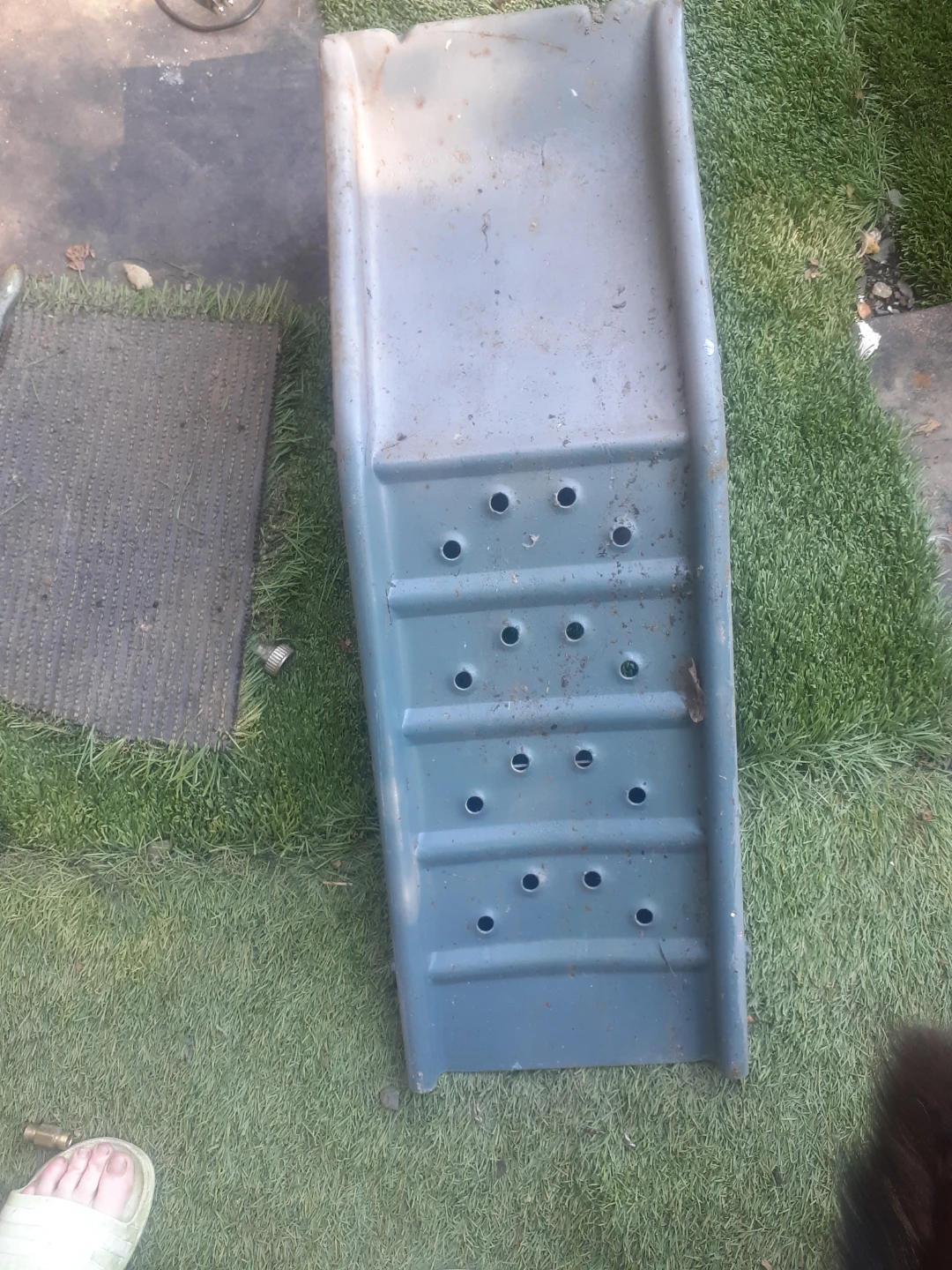 Metal car ramps