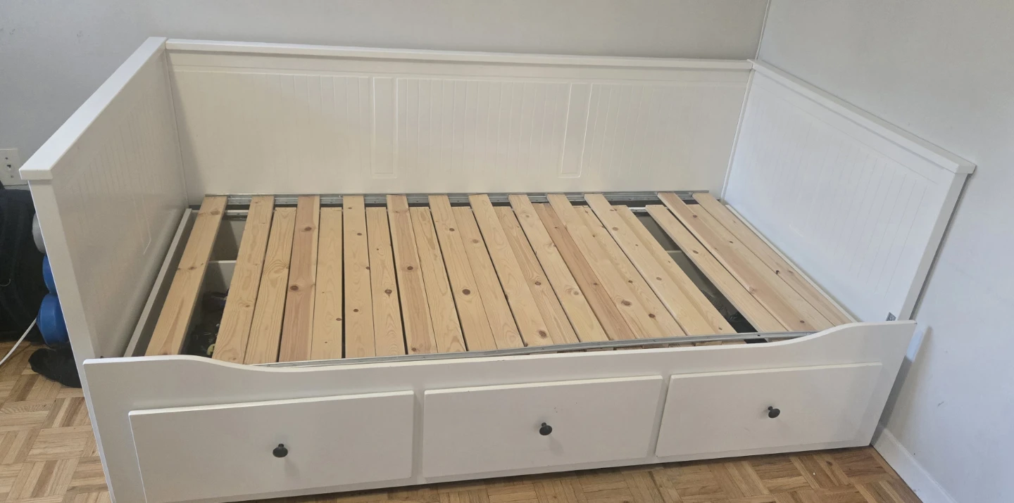 IKEA HEMNES Daybed with 3 Drawers (White) - photo 2