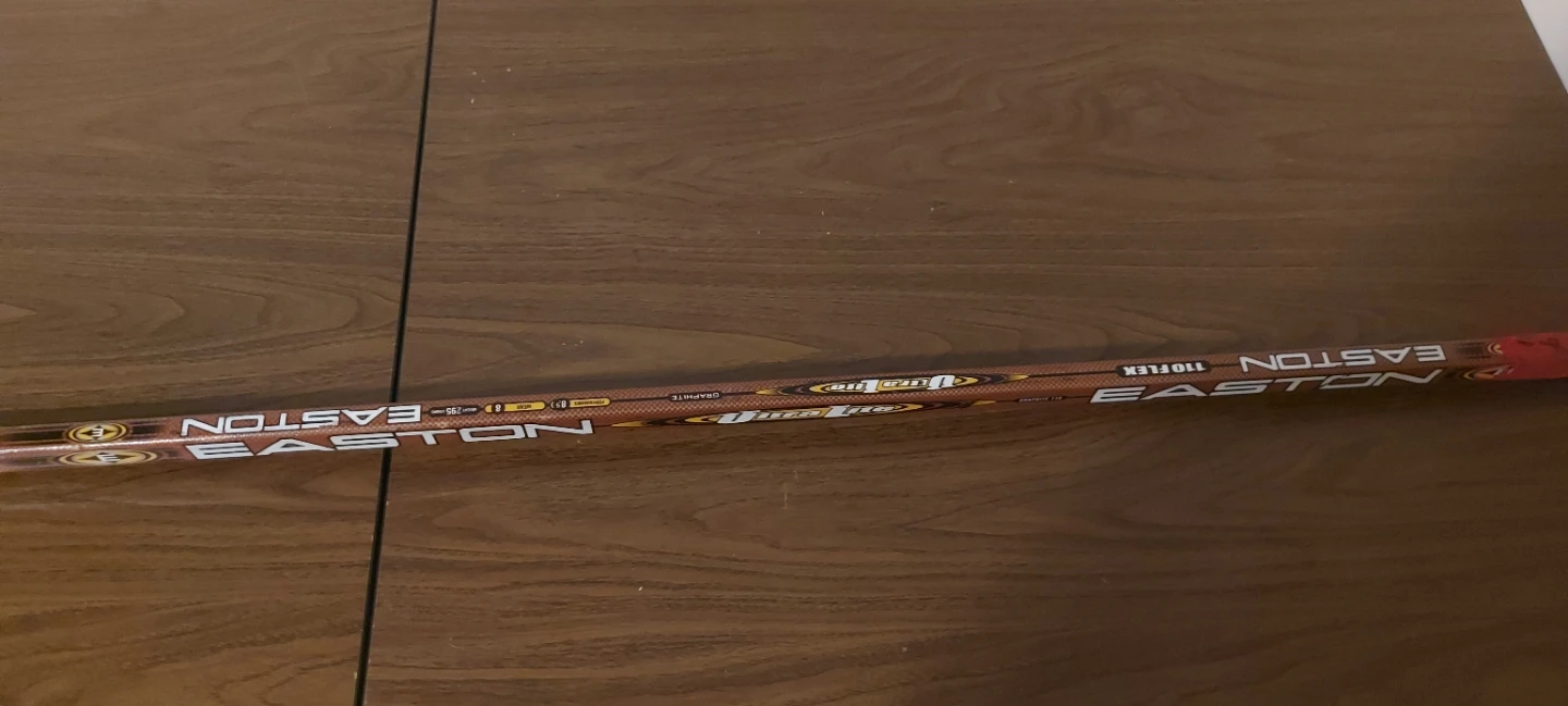 Easton Ultra Lite Hockey Stick - photo 2