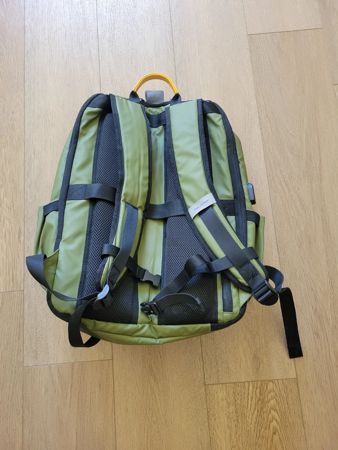 Large backpack **zipper broken** - photo 2