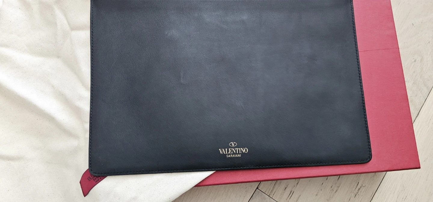 Valentino Garavani VLTN Pouch - photo 4