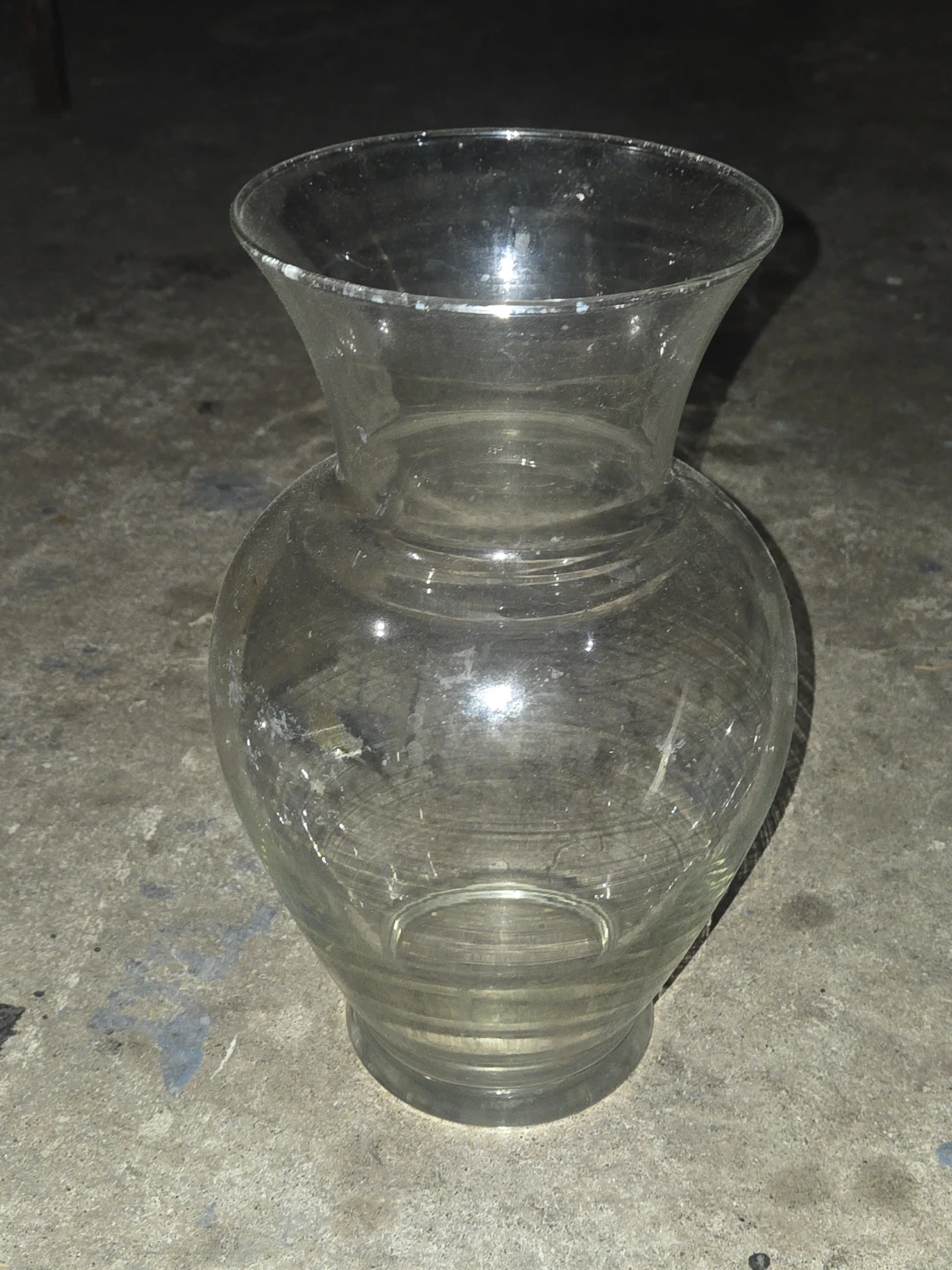 Clear glass vase